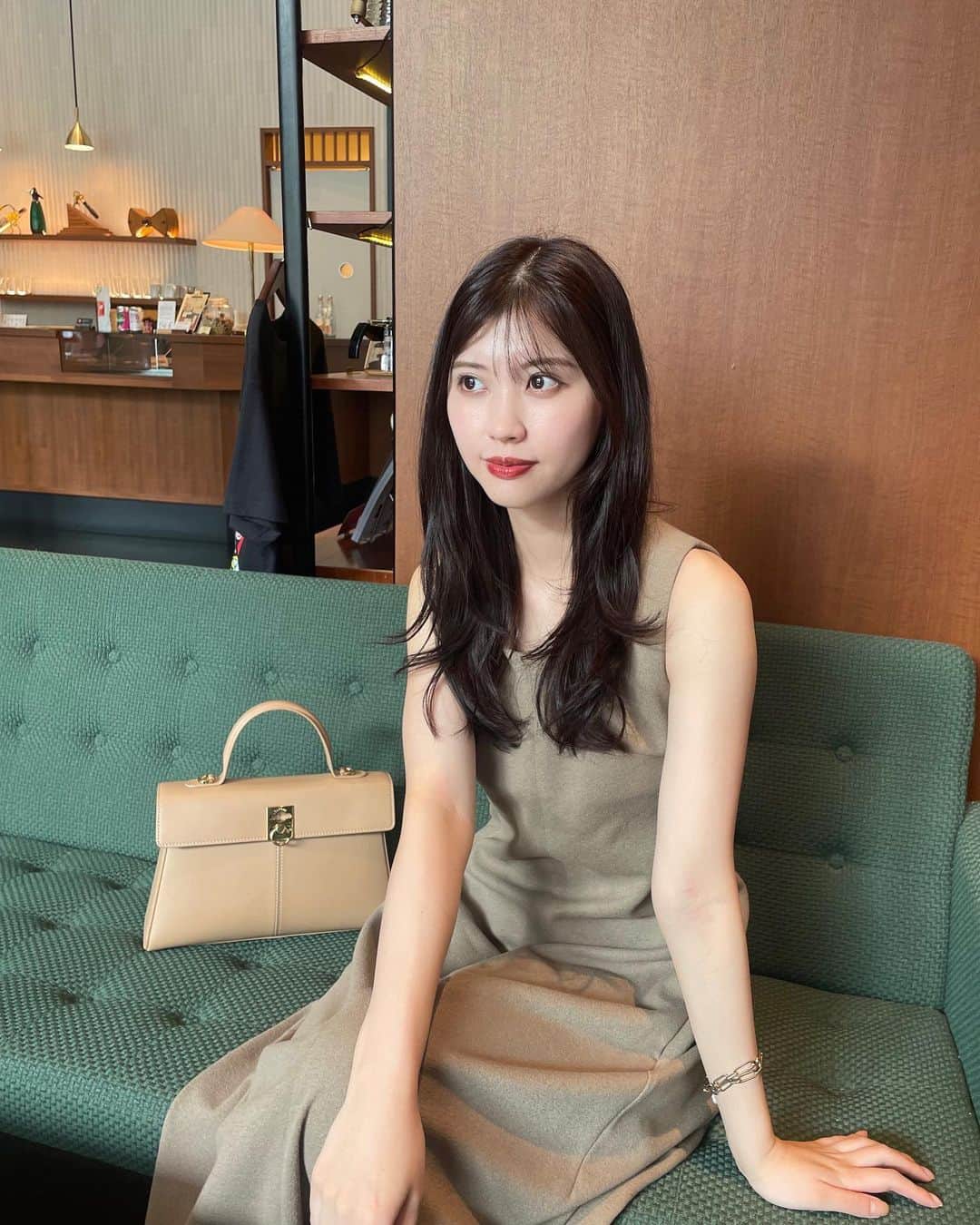 足立沙織さんのインスタグラム写真 - (足立沙織Instagram)「. 最近買った @todayful_ のワンピース🌿 絶妙なオリーブカラーがお気に入り🫒🪡  . #todayful#ootdstyle#macafune#fukuokacafe  #todayfulコーデ#ワンピース#ノースリーブワンピース#カフネ#アースカラー#アースカラーコーデ#夏服#夏服コーデ#유카타#유카타체험#일본여행선물#일본여행#좋아요반사#좋아요꾹#데일리룩코디」9月4日 21時26分 - sao_ri_17