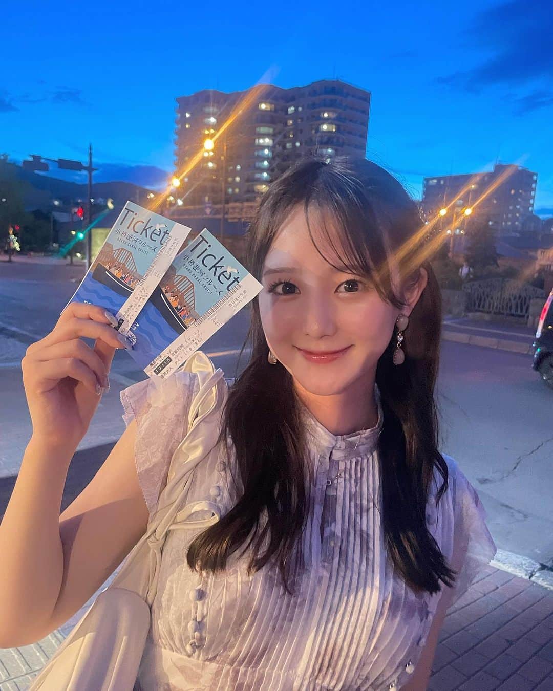 伊藤小春さんのインスタグラム写真 - (伊藤小春Instagram)「小樽〜🌃🌟 ⁡ ナイトクルーズは肉眼で星がたくさん見えていい思い出になりました♡ ⁡ ⁡ 最後の写真はゴールデンカムイの江渡貝くんの家のモデルになった建物で、中には剥製だらけだから漫画と現実の境が分からなくなった、、笑 ⁡ ⁡ ⁡ ⁡ ⁡ #北海道#北海道旅行#札幌#札幌旅行#北海道女子旅#札幌女子旅#小樽#小樽ビール#小樽グルメ#小樽スイーツ#ゴールデンカムイ ⁡」9月4日 21時29分 - koharu_ito_