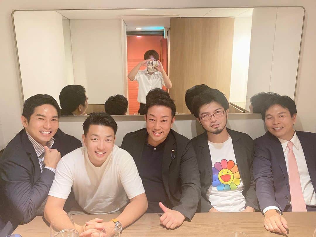中谷一馬のインスタグラム：「同世代の経営者仲間たちと最高の時間☺️」