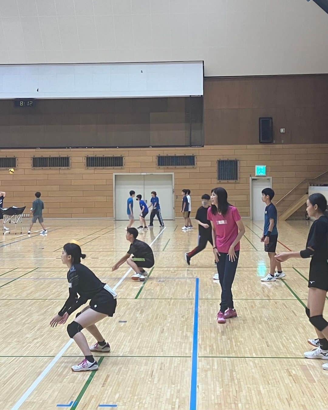 大林素子さんのインスタグラム写真 - (大林素子Instagram)「夢チャレバレー！ 開校 毎週月曜日、小学男女、 中学男女の2コマ 7週に渡り、バレーボールを 行います！ 豪華コーチ陣や、スタッフさん、また元気な子供達と 楽しくやっていきます」9月4日 21時42分 - m.oobayashi
