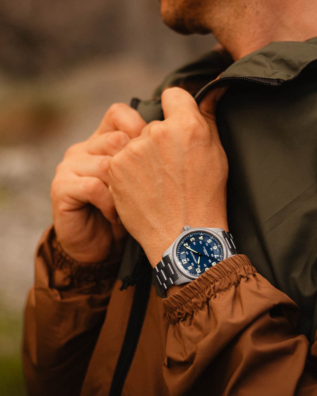 Hamilton Watchのインスタグラム：「Crafted with precision, time tested. The newest Khaki Field Titanium 42mm is lightweight and reliable, suited for those seeking a rugged timepiece that can handle any challenge.  #hamiltonwatch #new #watch #watchoftheday  (Ref. H70545140)」