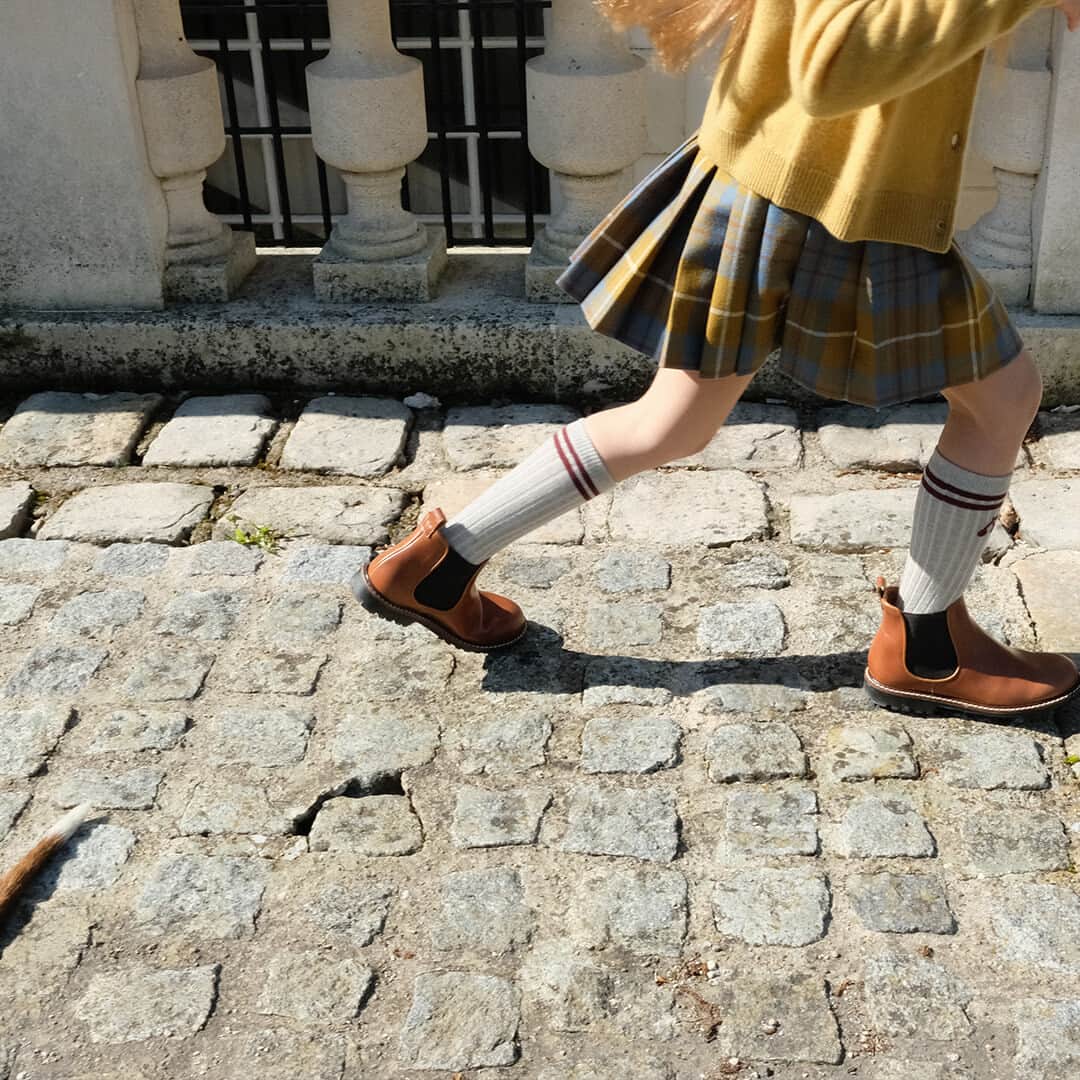 bonpointのインスタグラム：「New Bonpoint FW23 | The school bell is ringing in the distance! 🔔​ It's time to fill your little ones' wardrobe with this season's iconic pieces. ​  #Bonpoint #NewCollection #BacktoSchool」