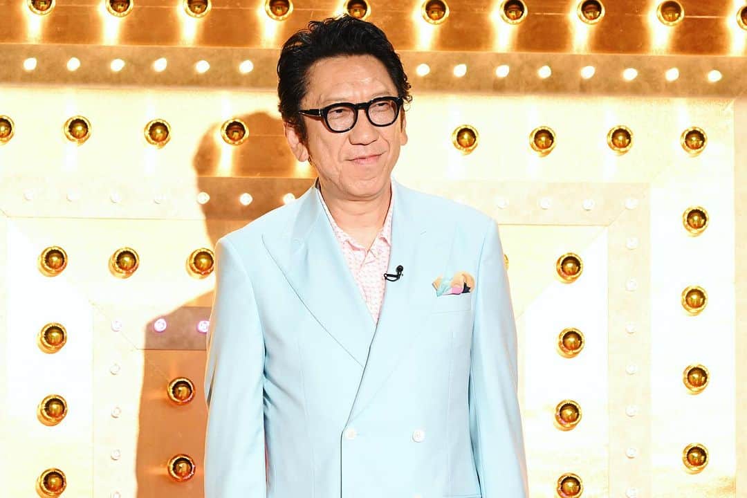 布袋寅泰のインスタグラム：「思い出の扉を開けてくれた懐かしい仲間たちに感謝！ありがとうございました。 #しゃべくり007 #布袋寅泰  #同級生」