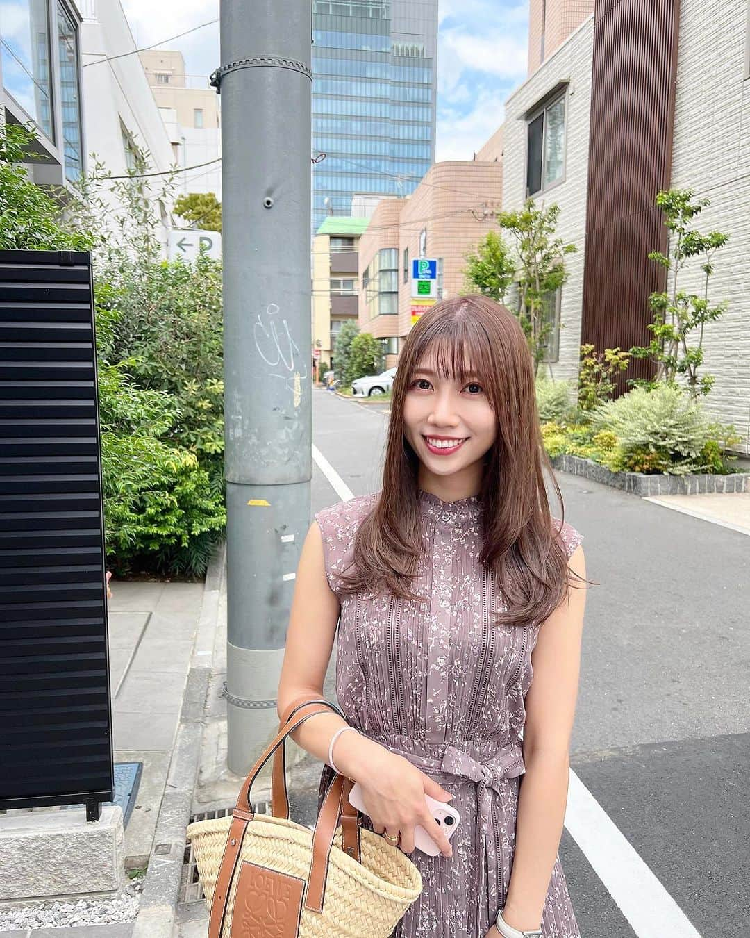 黒田菜月さんのインスタグラム写真 - (黒田菜月Instagram)「こっくりカラーに🤎✨ #haircolor #haircut #レイヤーカット #レイヤーカットロング #秋ヘアカラー #暗髪ロング #秋カラー  #TWICEのmomoちゃんにしてください #オーダーのクセが強い #いつもありがとうございます😊」9月4日 22時05分 - nyaaatsuki_krd