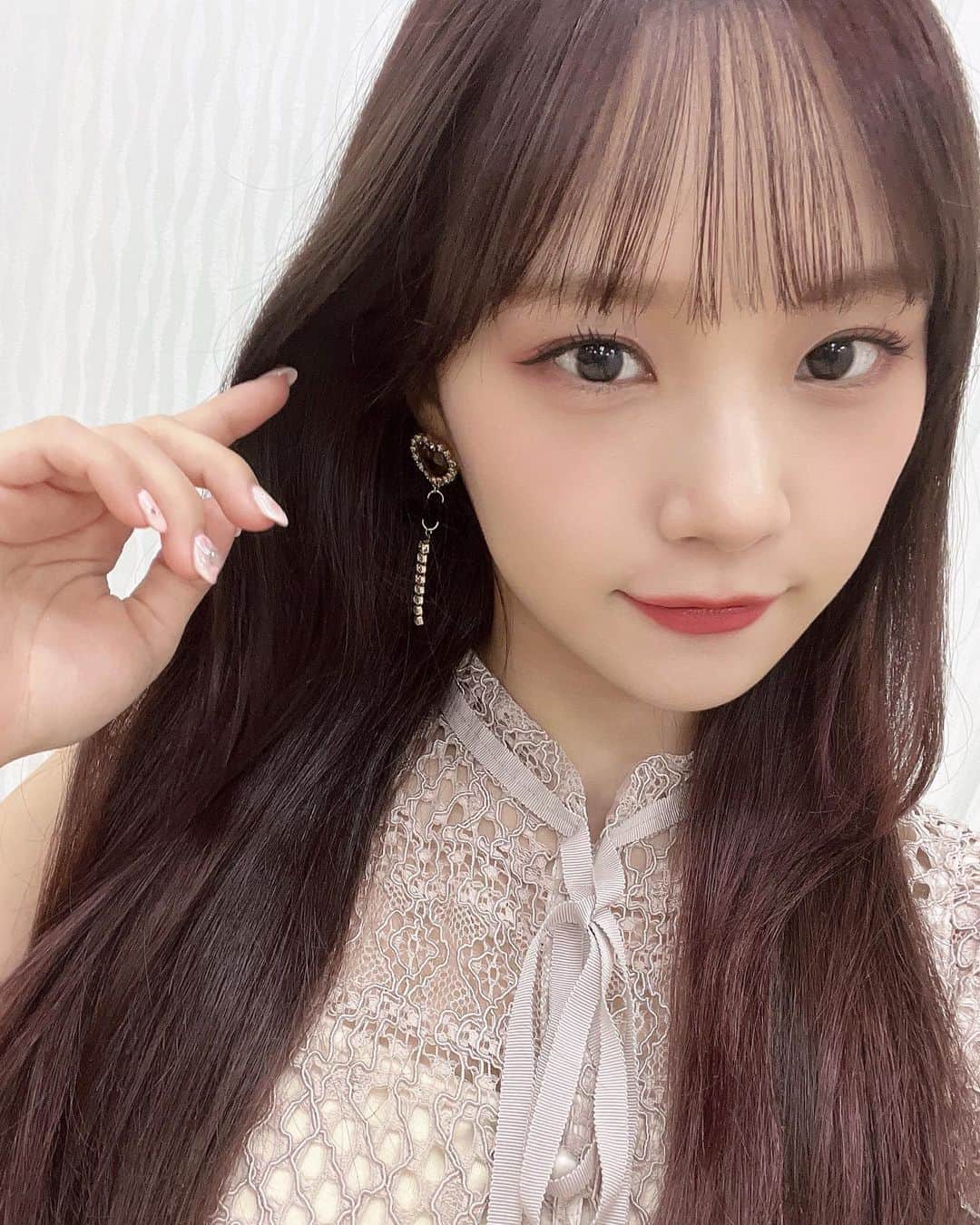 稲場愛香のインスタグラム：「🤎🩰 ⁡ Liquemさんとのコラボアクセサリーについて インスタライブさせてもらいました！ ⁡ 沢山の質問ありがとうございました🙌🏻 ⁡ 9月14日(木)10時まで受注受付中です。 ⁡ よろしくお願いします🐈🌷 ⁡ ⁡ ⁡ #Liquem さん #コラボアクセサリー  #イヤリング #ピアス #リング #チョーカー  #稲場愛香」