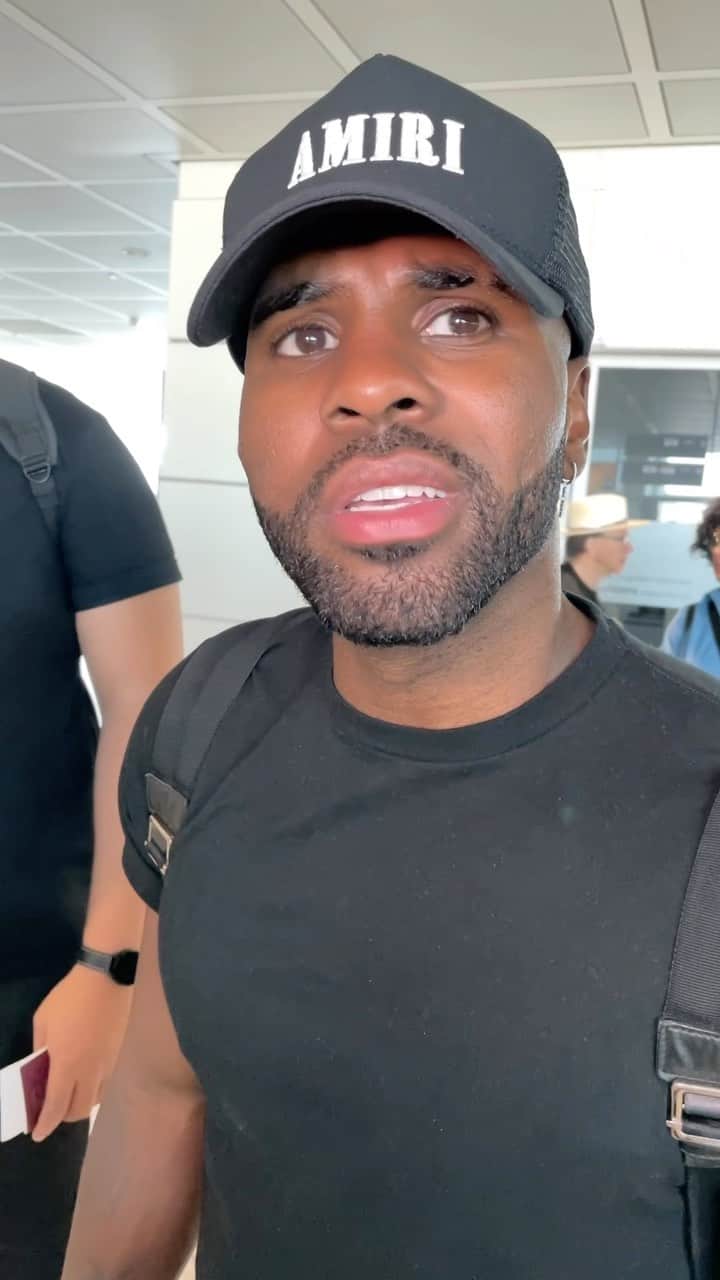 ジェイソン・デルーロのインスタグラム：「Not again 😫」