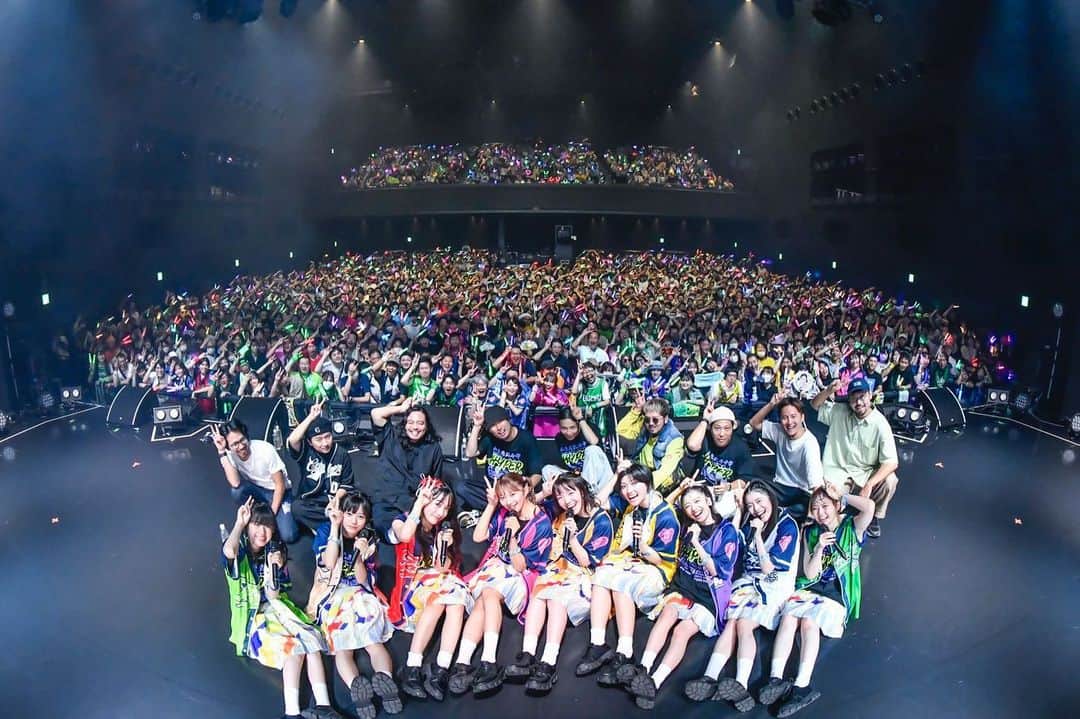 のインスタグラム：「23/9/4 at Zepp Haneda "放課後ロッケンロール-HYPER-"  私立恵比寿中学(@shiritsuebisuchugaku )の皆さんありがとうございました🙏✨  🔊LIVE SET🔊 1 KING 2 かまへん 3 PARTY 4アマタノオロチ 5 トラボルタカスタム 6 環状線 7トメラレランナイ 8 梅田ナイトフィーバー19’  #私立恵比寿中学 #梅田サイファー」