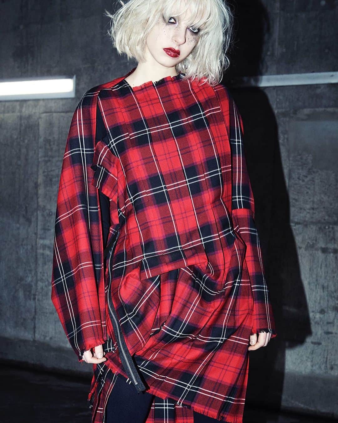山本里美のインスタグラム：「Try on @limifeu_official  #limifeu」