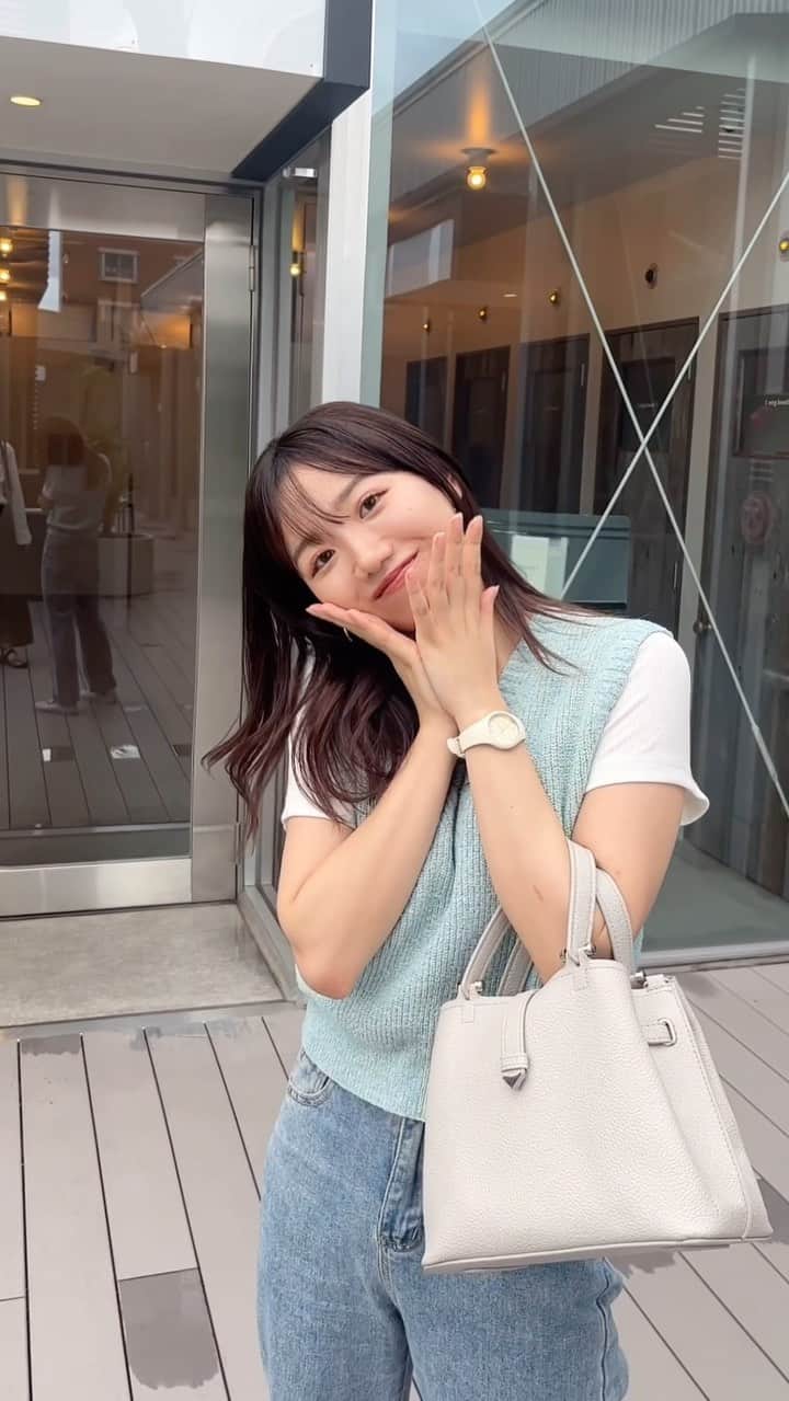 UNAのインスタグラム：「途中地味に曲に合ってる笑  #02 #カフェ巡り」