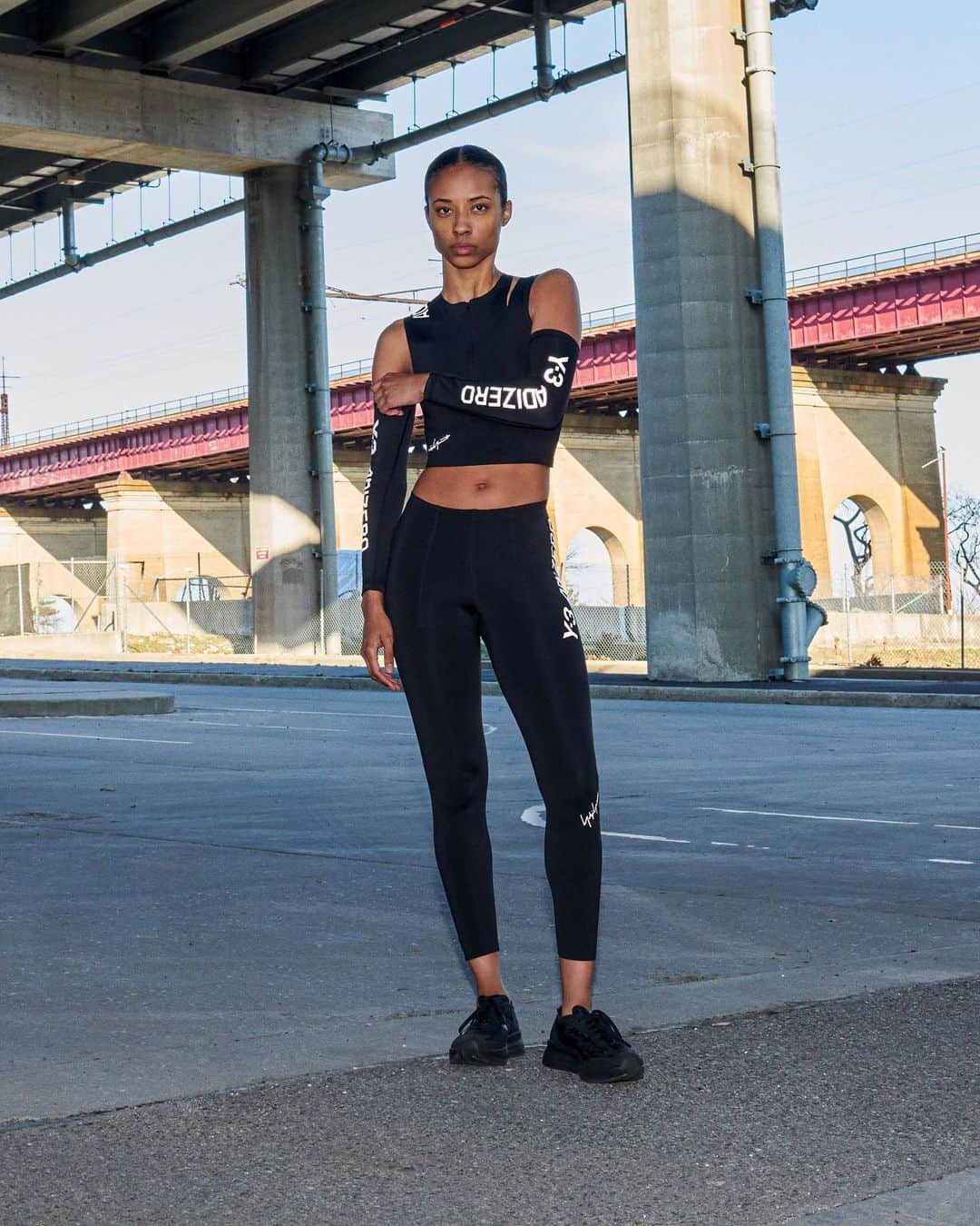 ワイスリーのインスタグラム：「@adidasy3 Adizero Running Apparel.​  Reborn through Y-3 perspective, a capsule collection made for runners everywhere. ​  #adidas #Y3 #YohjiYamamoto」