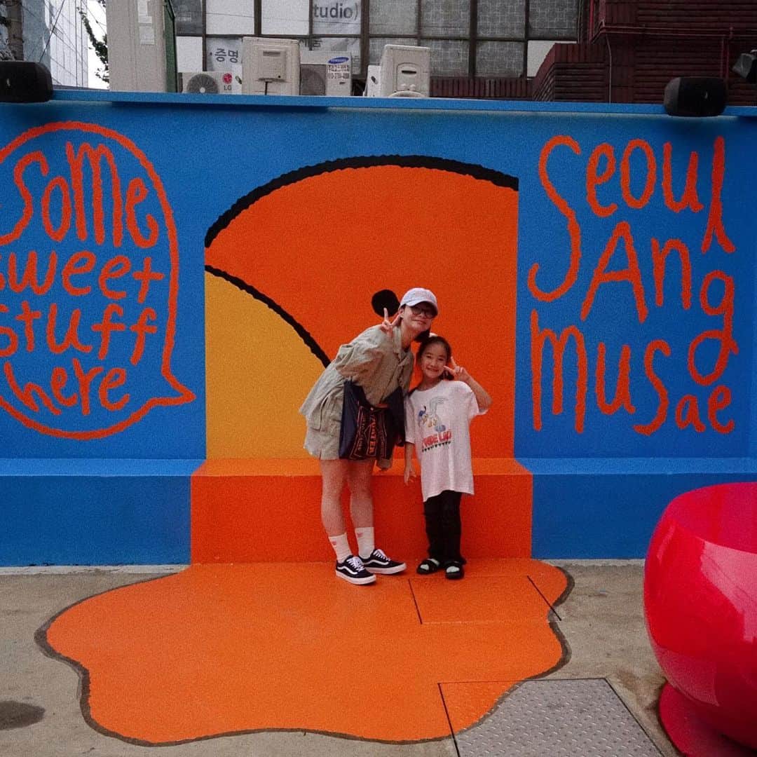 真奈さんのインスタグラム写真 - (真奈Instagram)「いつも愛を有り難う天使ちゃん👼  (ソンスの @seoul_angmusae の壁に落書きができるんだけど2Fのお手洗いの扉の裏だけ全然ないことに気づき、扉1/4のくらいの大きさで"まなしかかたん"て描いてたかわいい、写真撮れてないので誰か撮ってきて)」9月4日 23時24分 - manatmnt0116