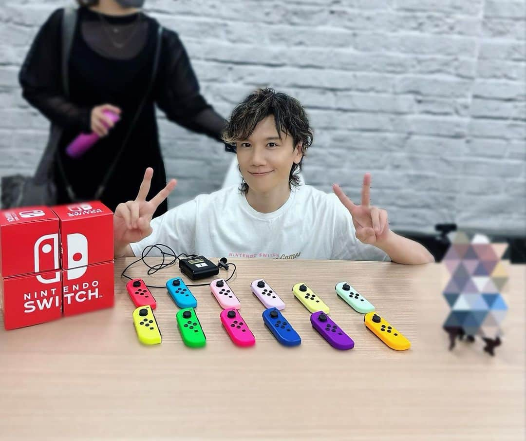 KENNさんのインスタグラム写真 - (KENNInstagram)「久々の番組収録！ めっちゃ楽しかったです！  #nintendoswitch #ニンテンドースイッチ #KENNと××のNintendo Switch体験隊！ #撮影 #ゲーム紹介動画 #Youtubeでやってます  #電撃ガルスタch #声優 #KENN」9月4日 23時17分 - kennu324