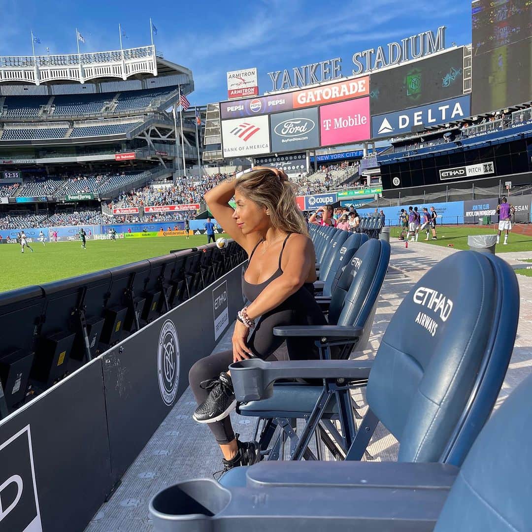 ジェセニア・バイスさんのインスタグラム写真 - (ジェセニア・バイスInstagram)「My nephew made JV with the opportunity to play