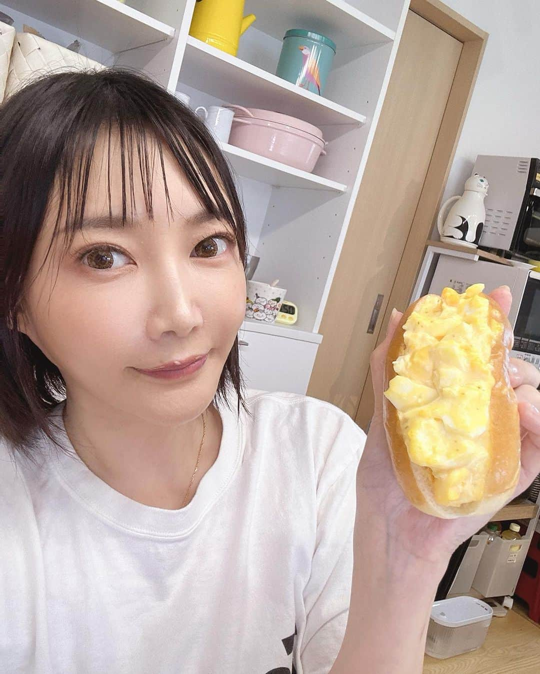 木下ゆうかのインスタグラム：「さて私は何種類のサンドイッチを何個たべたでしょおー！？ 正解した人には ダララララララララララ(ドラムロール) よしよししてあげます❤️🤪」