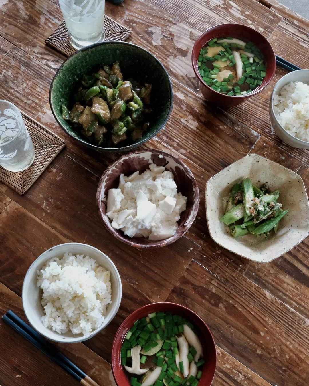 鎌田安里紗さんのインスタグラム写真 - (鎌田安里紗Instagram)「山のごはん、朝昼晩。 えりさんが作ったルバーブのジャムが美味しい。とても美味しい。トマトとオリーブオイルと塩だけでつくるポモドーロを学んだ。いいことを知った🍝」9月4日 23時24分 - arisa_kamada