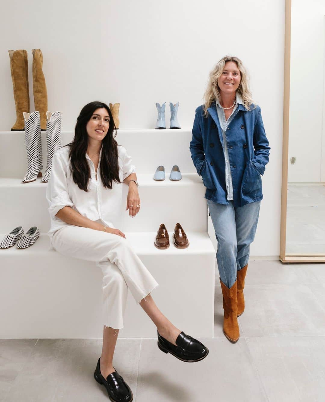 フランク&アイリーンのインスタグラム：「After years of styling with their pieces, our team got the chance to chat with the founders of @fredasalvador, @meganpapay and @crispalomonelson for our 'A Cuppa With' series. Working together to make some of our favorite shoes, Megan and Cris share with us the story of how they got their start and much more. Check out our stories for more on this inspiring duo. #FrankandEileen」