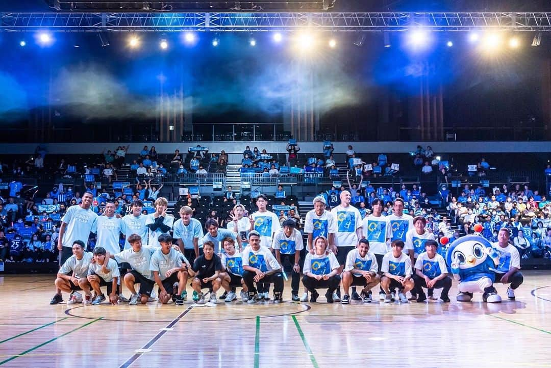 横浜FCさんのインスタグラム写真 - (横浜FCInstagram)「「横浜FCファン感謝祭」  月曜日の夜にも関わらず約1200名のファン・サポーターのみなさんにお越しいただきました✨  楽しいひと時を過ごすことができました。  ここから目標へ向け、さらに一丸となって戦っていきましょう！✨  #yokohamafc #横浜FC #JLEAGUE #Jリーグ #横浜FCファン感謝祭 #ファン感謝祭 #横浜武道館」9月4日 23時57分 - yokohamafc_official