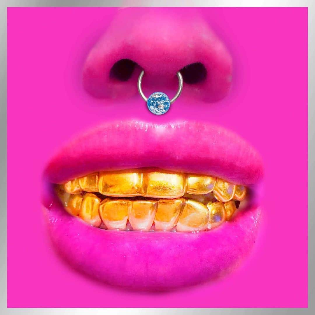 のインスタグラム：「NEW SINGLE “KANKAKU” by Hentai gang  OUT NOWWW 👾👾👾👾👾👾 GO sTrEaMmmm AlienS xxx Enjoy❤️  @wearerealhgang」