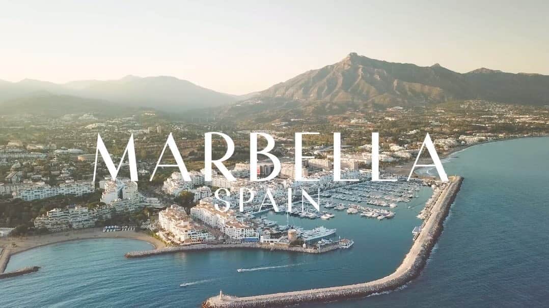 ファボラスのインスタグラム：「Mediterranean diet…  but you can see we eating good over here 🦞 🍤 🦀 🥦🥕🥗 💰🇪🇸 [shot by @drevinciwrks]   #MARBELLA」