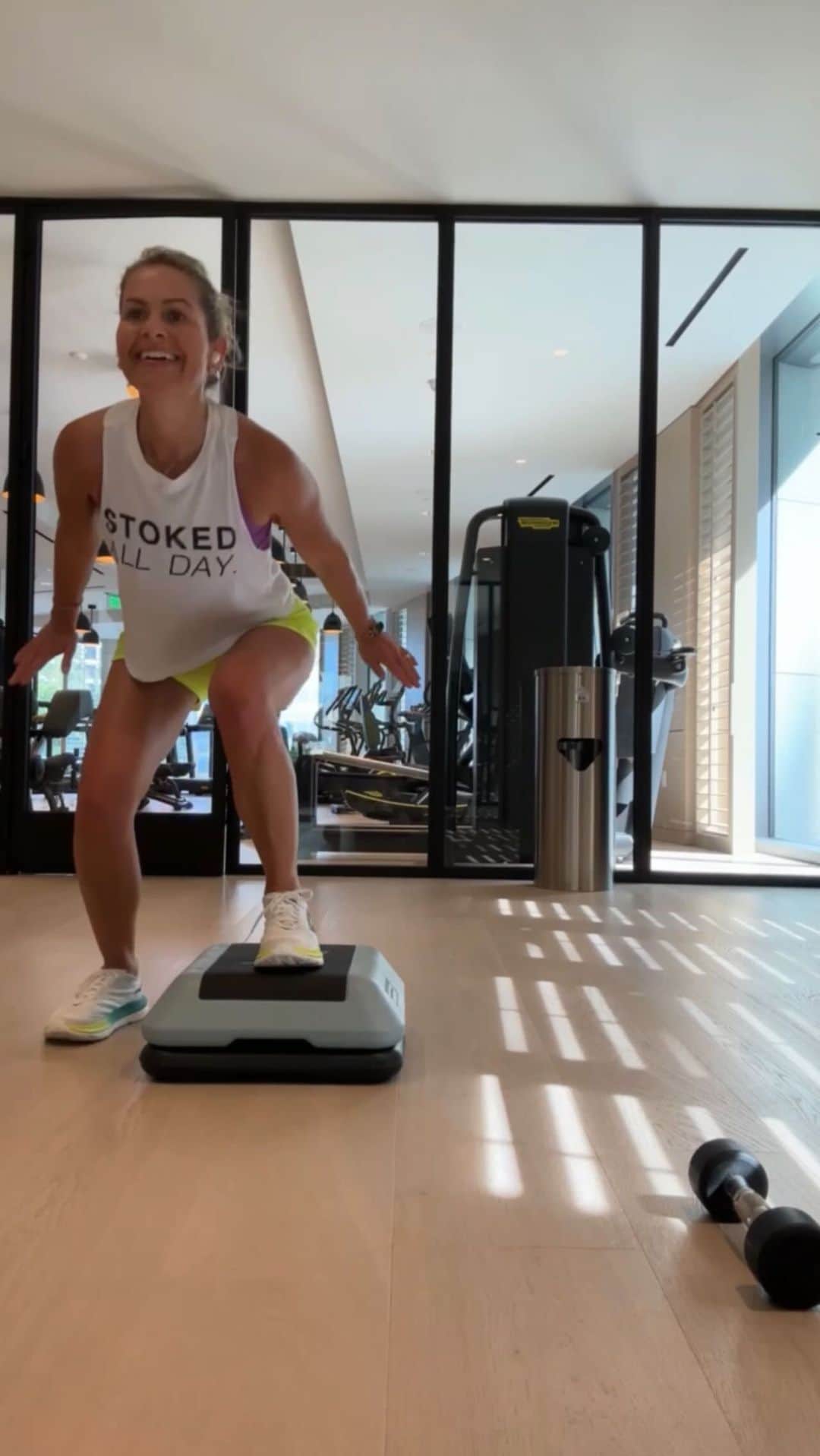 キャンディス・キャメロン・ブレのインスタグラム：「This is your sign to try out the new @kirastokesfit Stoked Step 😜…no excuses!! LETS. GET. PHYSICAL. 💪🏼🪩💃🏼」