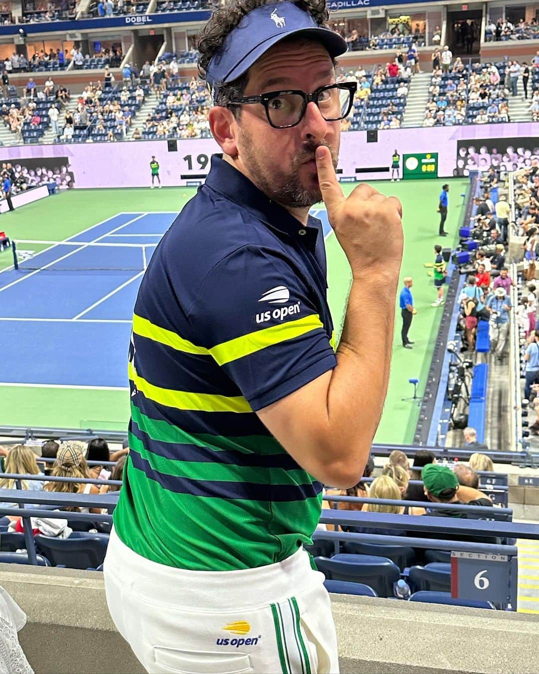 アダム・シャピロさんのインスタグラム写真 - (アダム・シャピロInstagram)「I didn’t know what to wear to my first US Open, so I just bought the ball boy outfit. #fashionweek」9月5日 0時24分 - shappyshaps