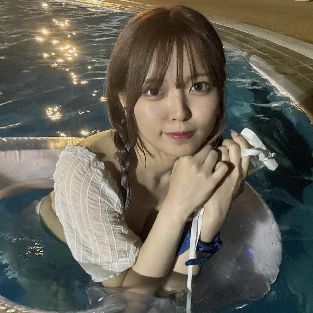 石井香帆さんのインスタグラム写真 - (石井香帆Instagram)「流れるプールで流れてる🌊」9月5日 0時25分 - kahoyan_610