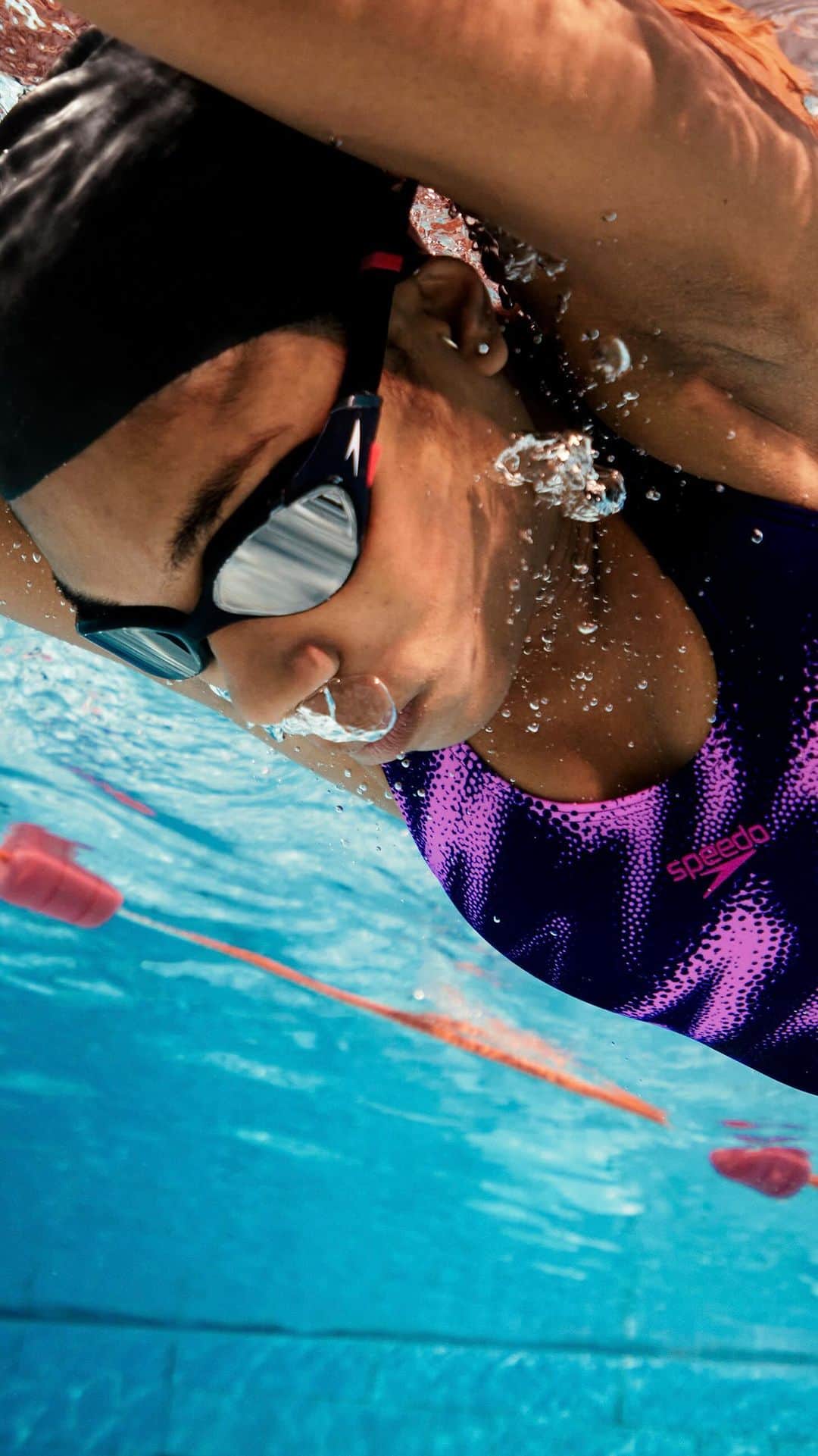 スピードのインスタグラム：「From non-swimmer to Triathlete in 7 months, @christina_imorgan breaks her limits and shares her love for swimming.   Everybody can swim! 💦  #Speedo」