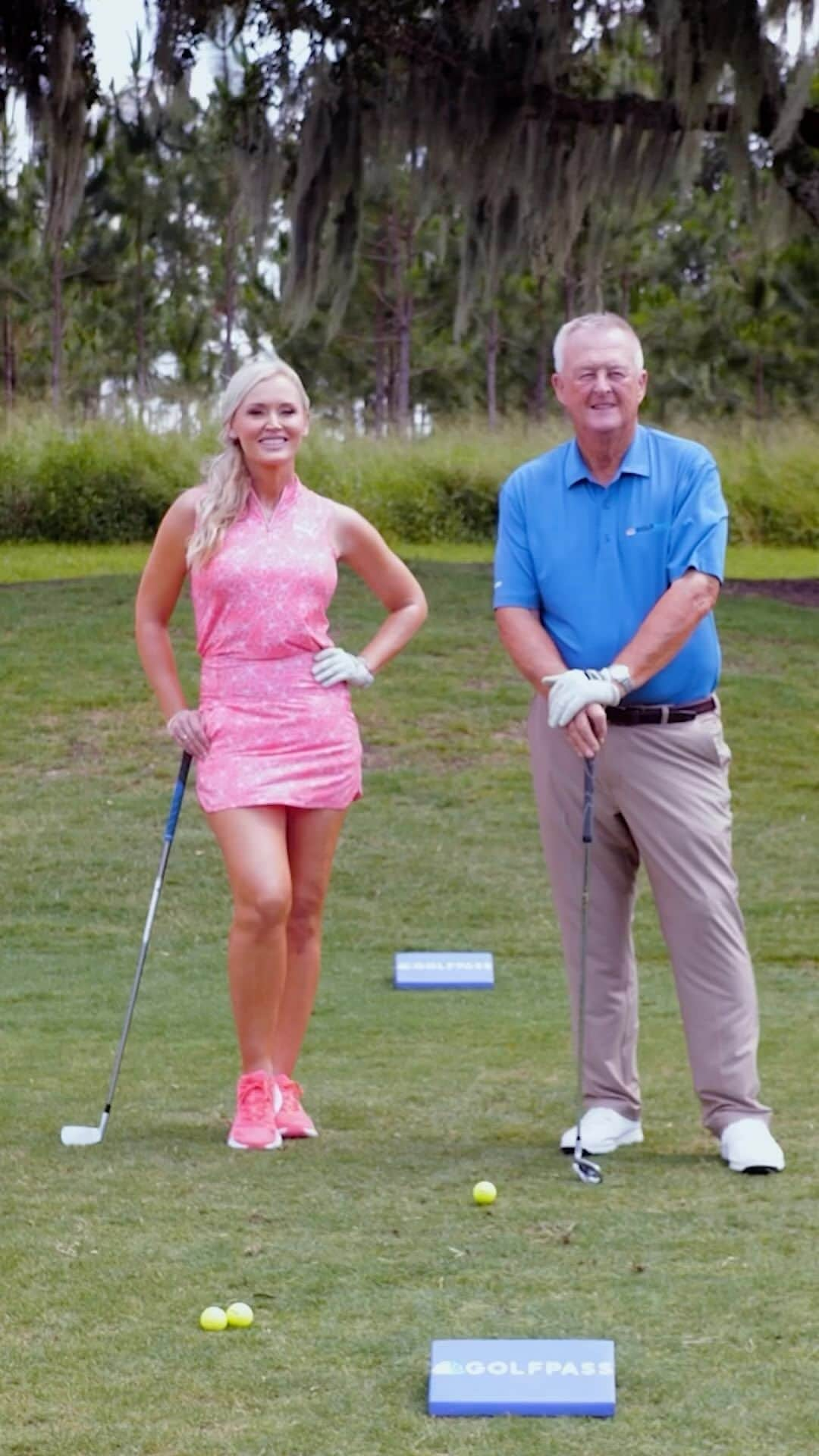 ブレア・オニールのインスタグラム：「Season 13 is coming to a close, but not before a final exam! 📝 @blaironealgolf and @martinhallgolf show you how to find the center of the club when you think you’ve lost the feel for it!   Stream the entire season of “School of Golf” using the link in our bio!」