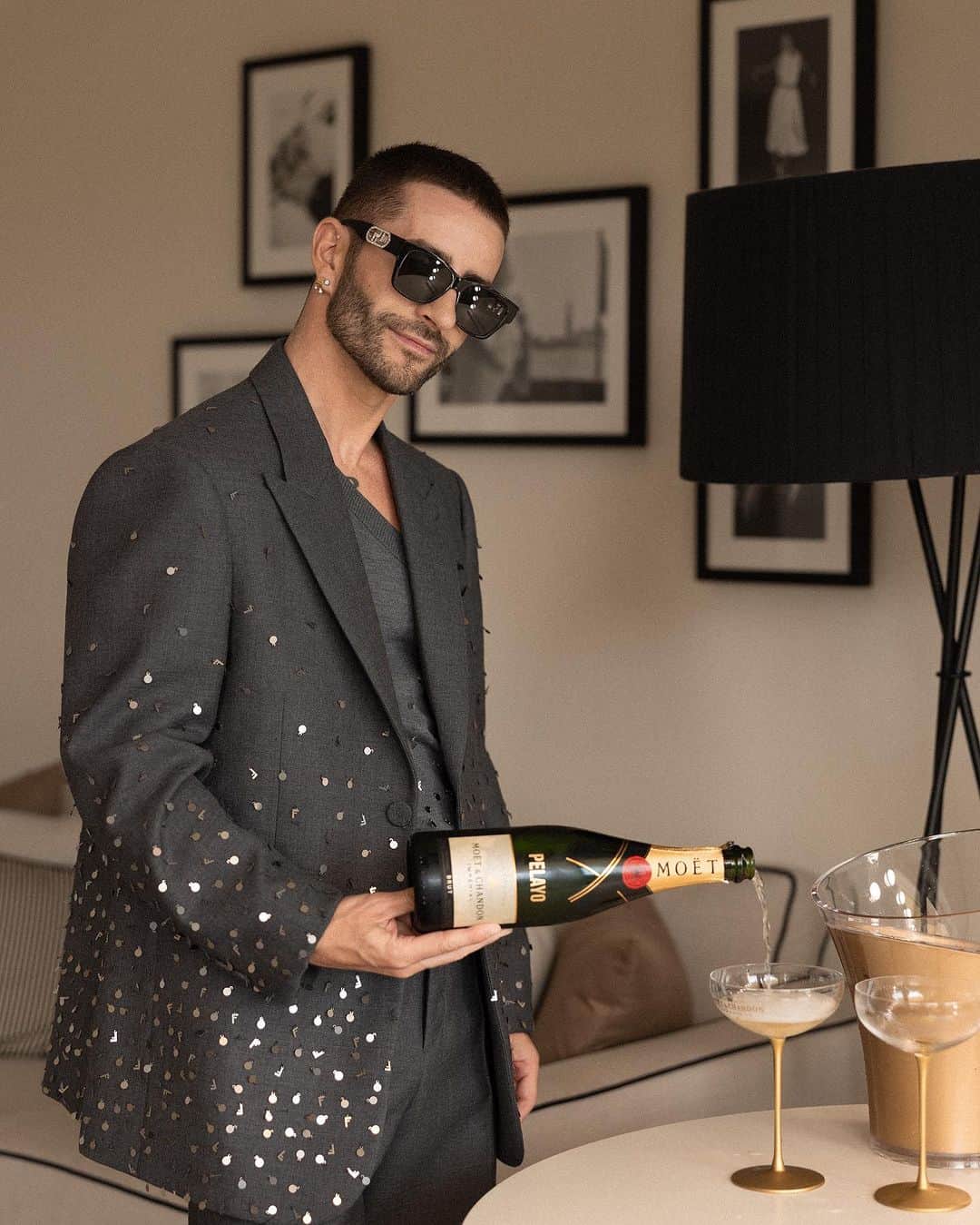 Moët & Chandon Officialさんのインスタグラム写真 - (Moët & Chandon OfficialInstagram)「Get ready with our guests and embark for a night of celebration at the 80th Venice International Film Festival.  #ToastWithMoet #MoetChandon #Venezia80  This material is not intended to be viewed by persons under the legal alcohol drinking age or in countries with restrictions on advertising on alcoholic beverages. ENJOY MOËT RESPONSIBLY.」9月5日 0時51分 - moetchandon