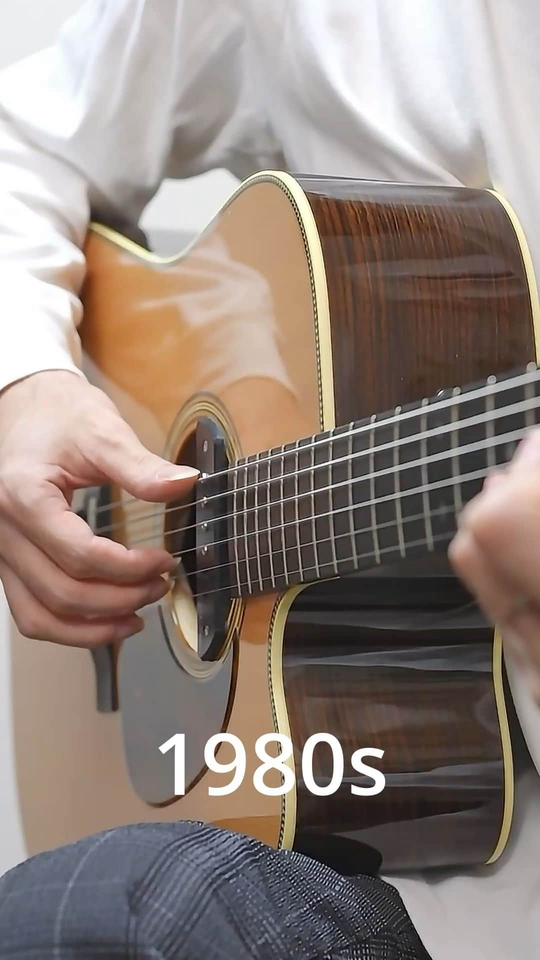 井草聖二のインスタグラム：「History of Fingerstyle Guitar (Beat Techniques)  Which sound do you prefer?   #fingerstyle #acousticguitar #pickariff #guitarsdaily」