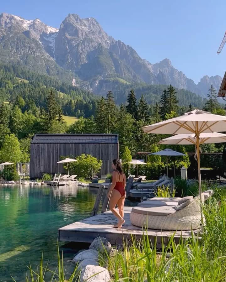 BEAUTIFUL HOTELSのインスタグラム：「Jumping into infinity and beyond! 💦 Get ready for a dip in some of the world’s dreamiest hotel pools with jaw-dropping views. 🌊 From the mountains to the coast, these pools are pure magic! 🏞️  𝐇𝐨𝐭𝐞𝐥𝐬 𝐅𝐞𝐚𝐭𝐮𝐫𝐞𝐝: 1️⃣ Naturhotel Forsthofgut by @naturhotelforsthofgut 2️⃣ Monastero Santa Rosa by @bodiek 3️⃣ Hotel Cristallo by @joonaslinkola 4️⃣ Silavadee Resort by @skygoesplaces 5️⃣ Mezzatorre Hotel & Thermal Spa by @mezzatorrehotel」