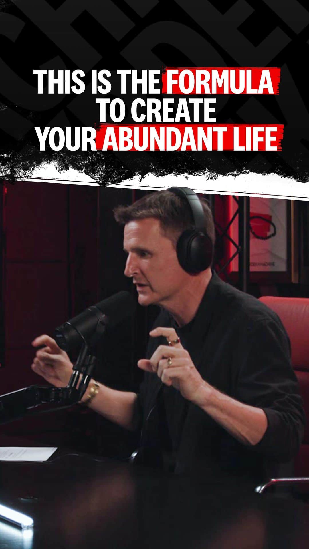 ロブ・ディアデックのインスタグラム：「Do you want to create an abundant life? This is the formula.  #BuildWithRob Episode 112: “Introducing the Abundance Vortex”」