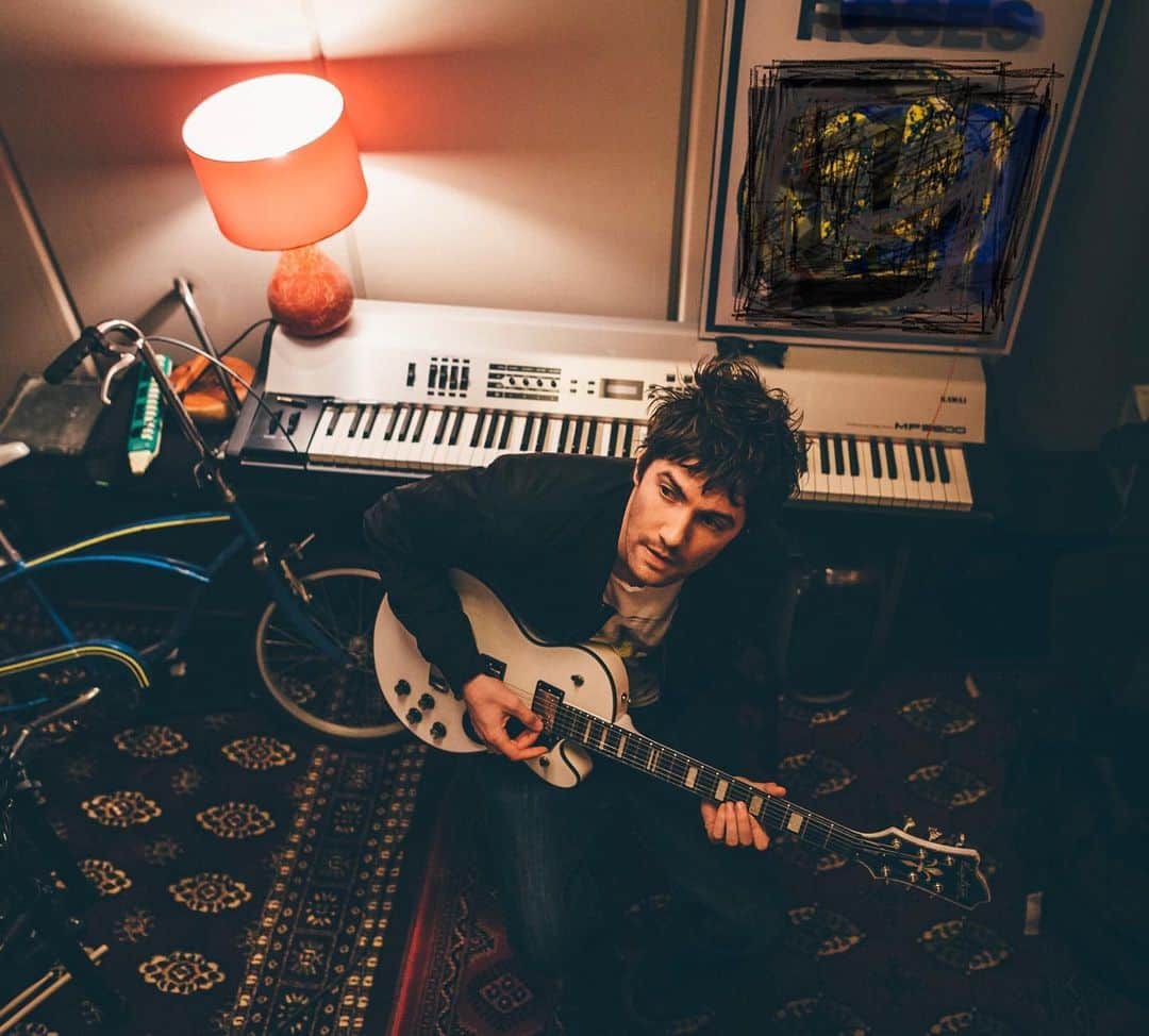のインスタグラム：「Over at @king_curious_music」