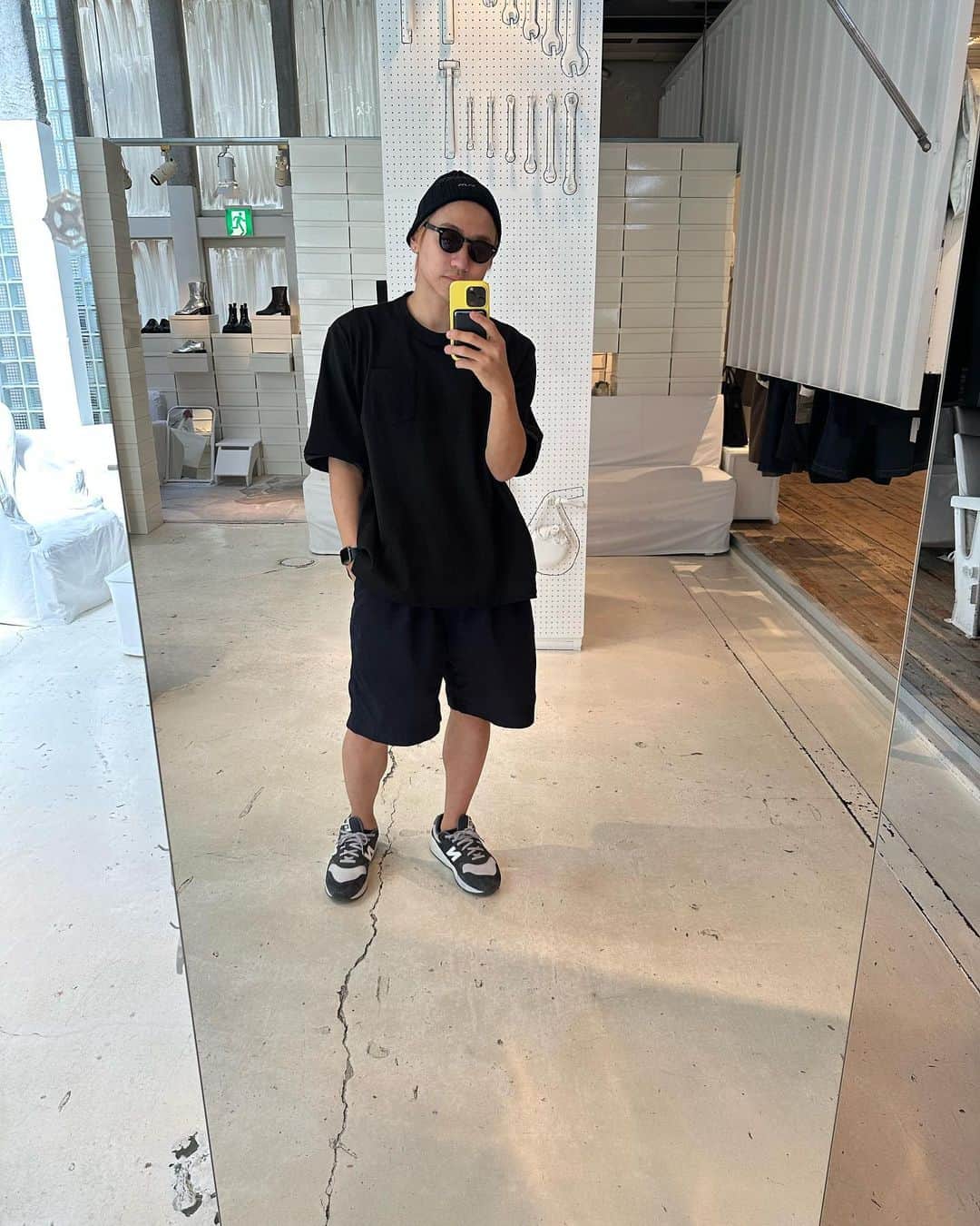 小森隼のインスタグラム：「🤍🖤」