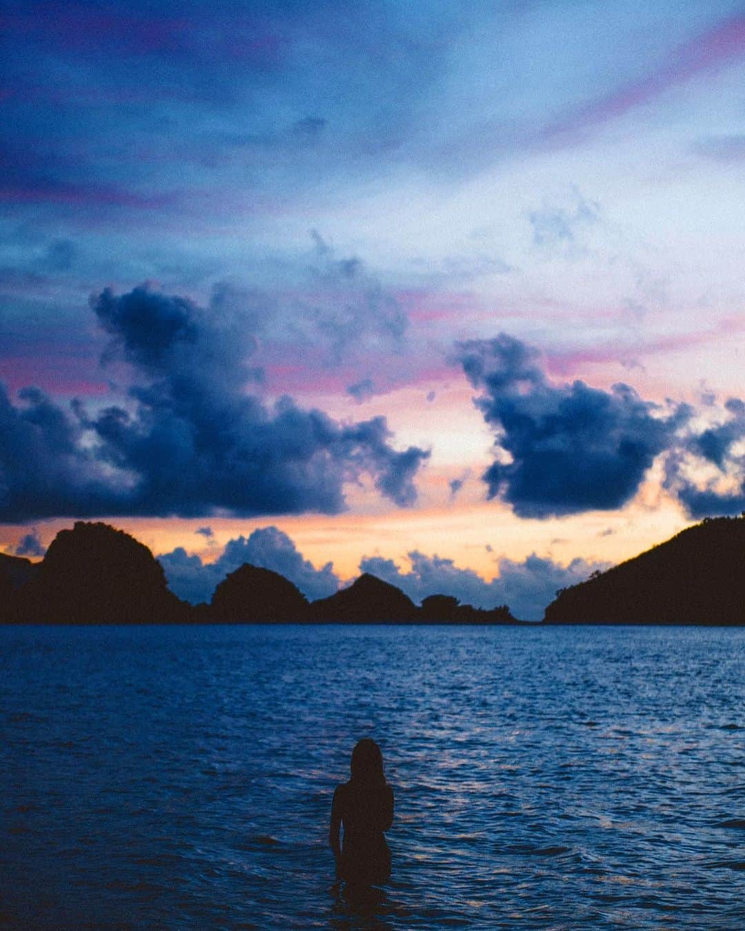 cherry chill will.のインスタグラム：「Altaroflove photographed by cherry chill will.」