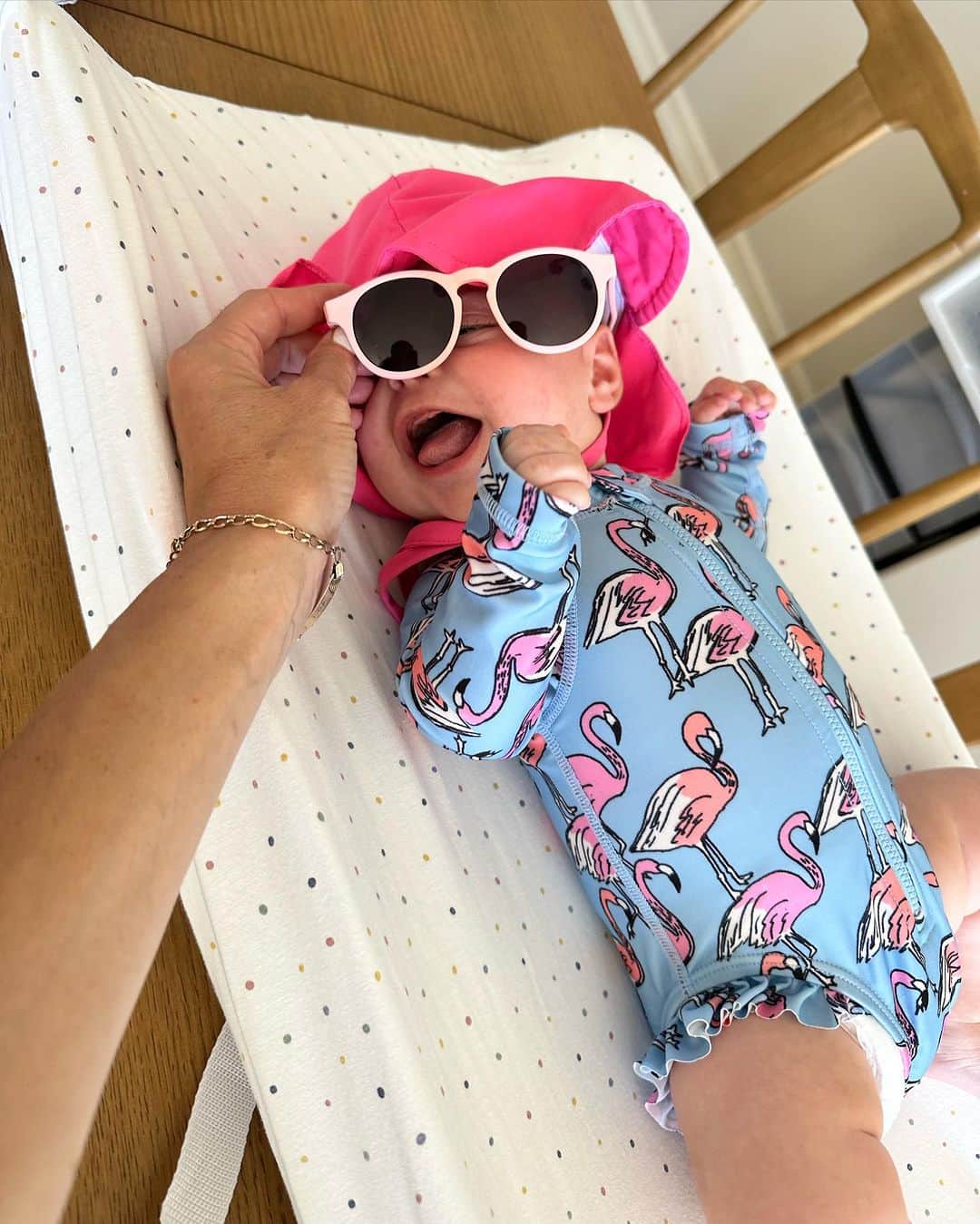 のインスタグラム：「Have a fun Labor Day wknd everyone! 🦩」