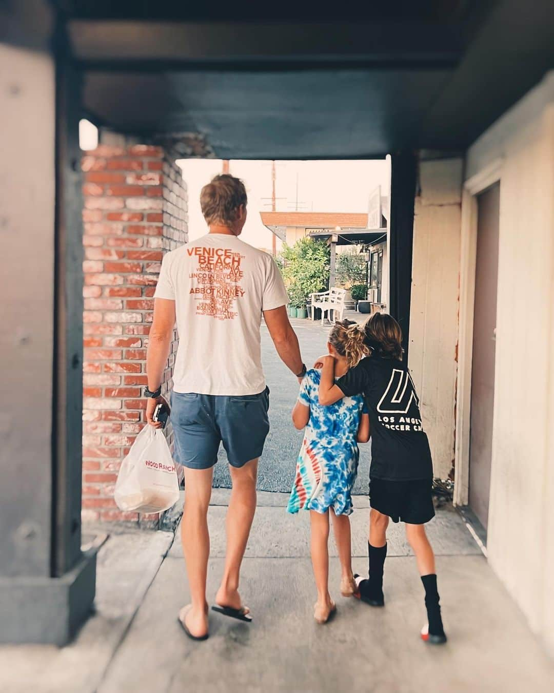 ダニエラ・ルーアさんのインスタグラム写真 - (ダニエラ・ルーアInstagram)「We could not be more in love and proud of this kid. Our youngest cub turned 7 today and we had a weekend of celebration and love. May you continue to work really hard at everything you do and may life smile at you always ♥️♥️ Happy birthday to this incredible little girl that we’re lucky to call ours, and raise ♥️♥️♥️ . Não podíamos estar mais orgulhosa e apaixonada por esta miúda. A nossa filhota fez hoje 7 e tivemos um fim‑de‑semana de celebração e amor. Que continues a esforçar-te em tudo e que a vida te sorria sempre ♥️♥️♥️ Parabéns a esta miúda incrível que temos tanta sorte de ser nossa e de educar ♥️♥️♥️ . #Birthdaygirl #thisis7  #Cub #daughter #kid #birthday #family #love #happy #feliz #filhota #familia #sister」9月5日 13時19分 - danielaruah