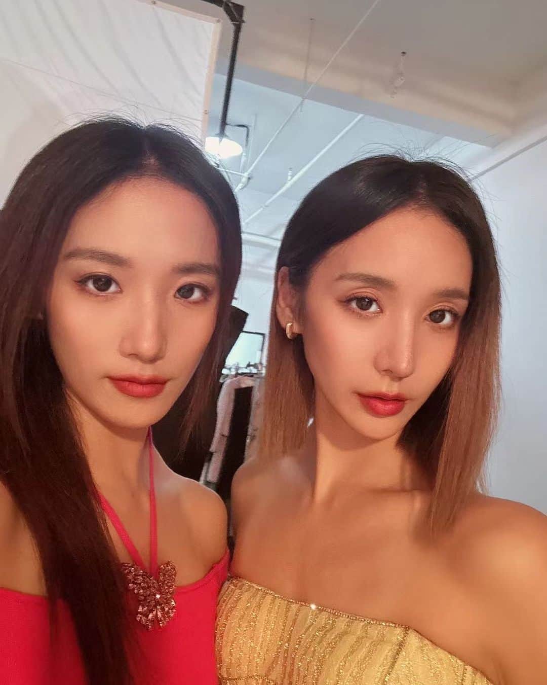 バオ・ユーチンのインスタグラム：「❤️💛🫶my sis #sisters」