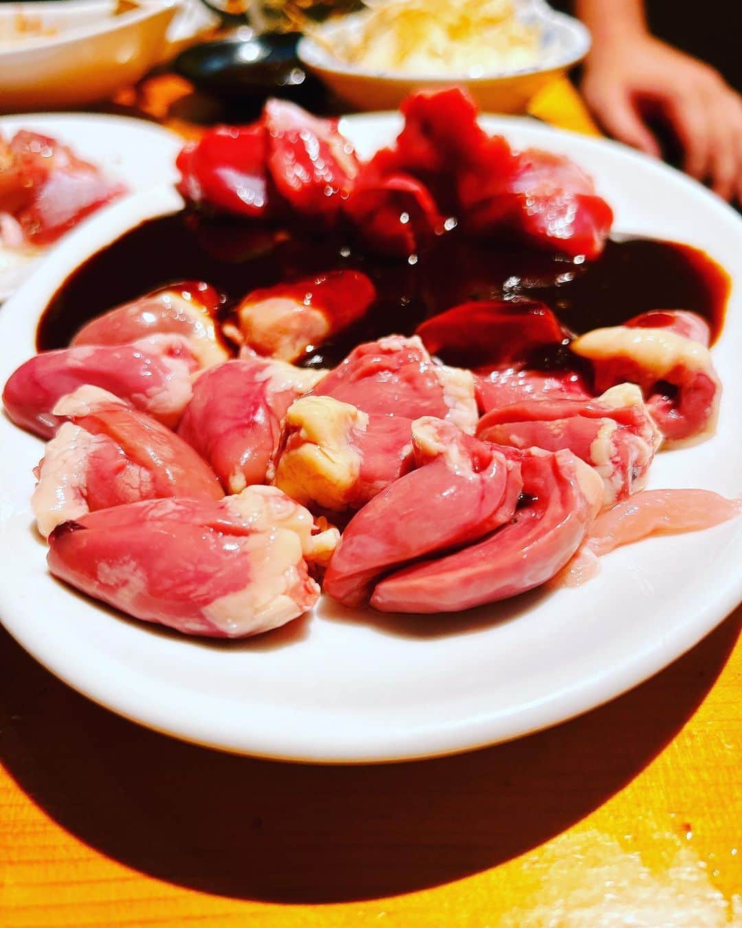 酒井健太のインスタグラム：「鳥！！！  #うんめ」