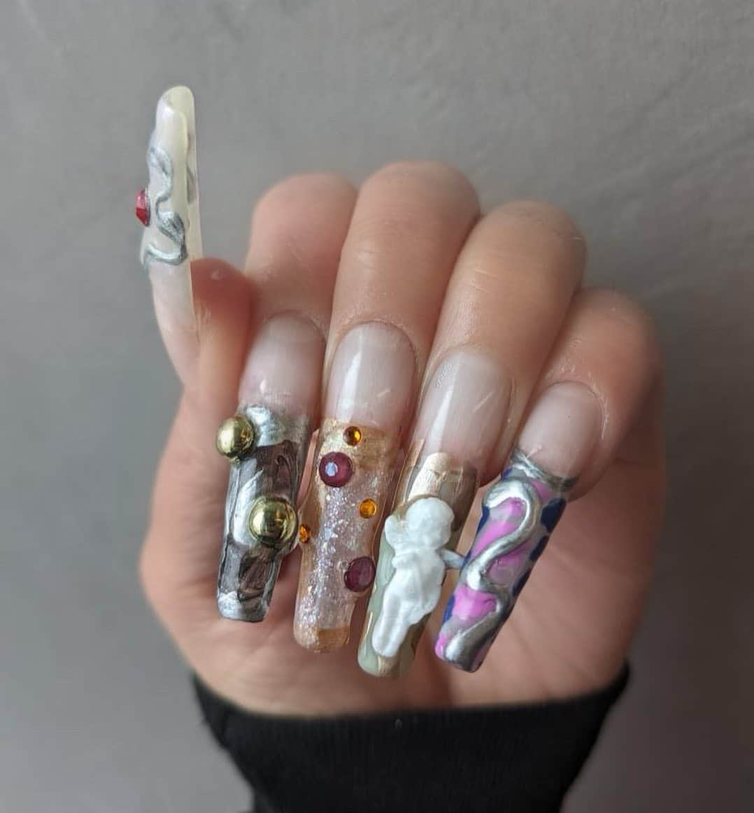 Mei Kawajiriのインスタグラム：「I made few sets of nails ready for @avarosebd while I was pregnancy just in case if my baby come out earlier 💘 and this is one of them🥰 I’m so glad I prepared 💅🩷 I gotta take care of my nail gals 💟 And while I’m taking baby break , my best assistant @yoko_nails_nyc are taking care of applying nails 🥹❤️🙏💖 Thank you for all 💕😇🥰」