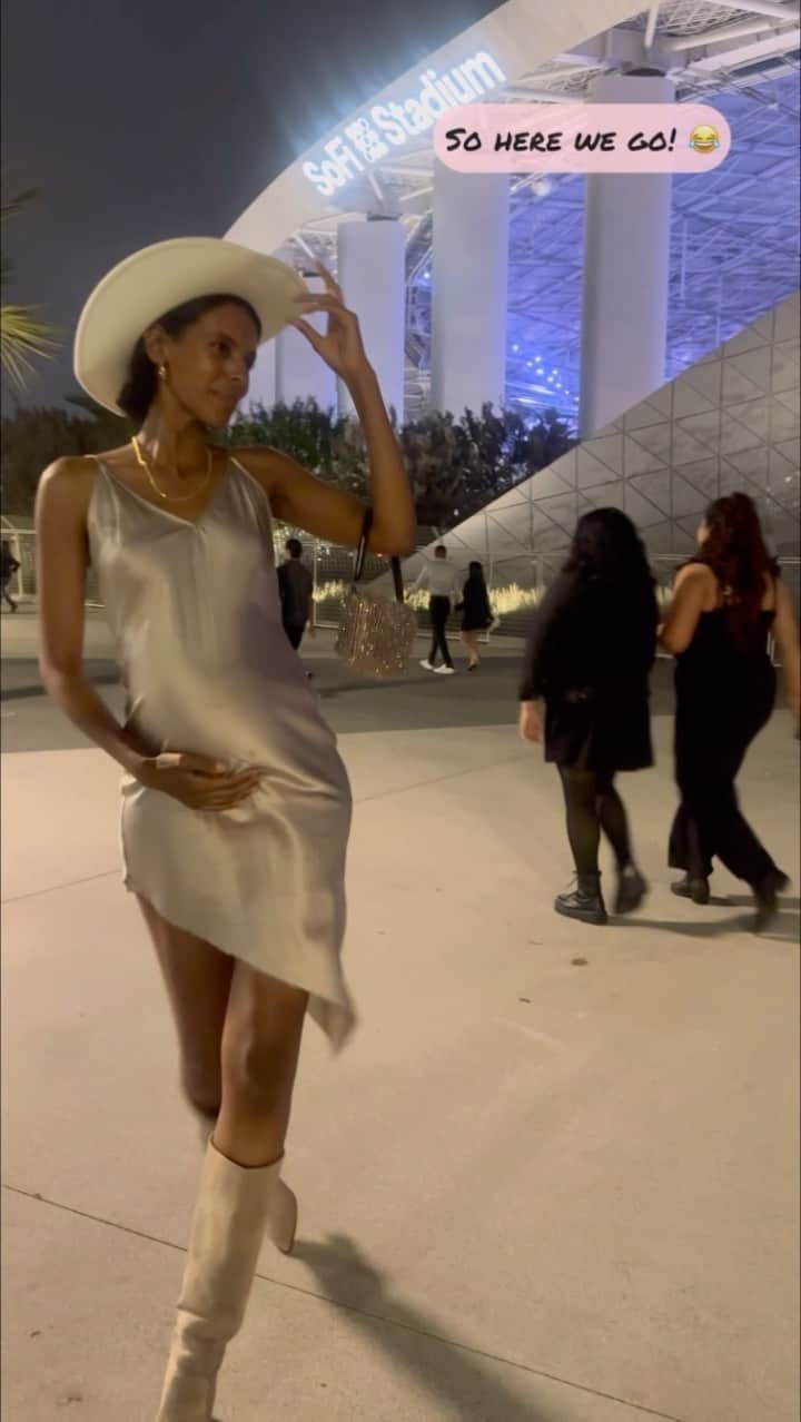 グレースマハリーのインスタグラム：「I’ve been told I pop babies like Beyoncé drops album, so this announcement seemed fitting 🤣 #renaissance   ✨ Shout out to the aunties, mamas, sisters, friends who made it possible for me to experience joy when it seemed I couldn’t. I appreciate you all more than I can express ❤️‍🔥✨」