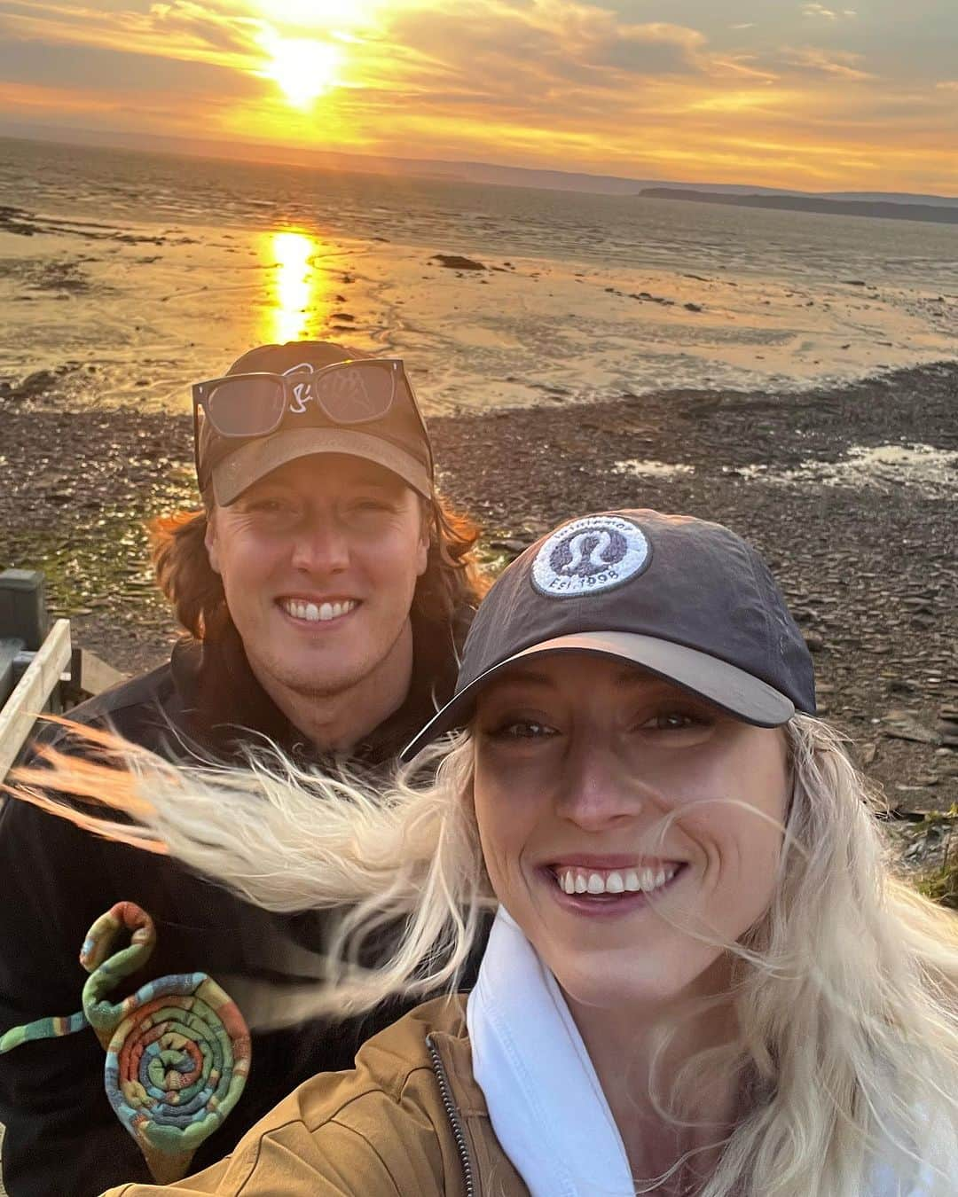 パイパー・ギレスさんのインスタグラム写真 - (パイパー・ギレスInstagram)「Weekend by the ocean 🐚🌊☀️ - - - #laborday #labordayweekend #bytheocean #novascotia #beachday #summer2023 #summervibes #sunsets #wildcaraway」9月5日 6時15分 - pipergilles