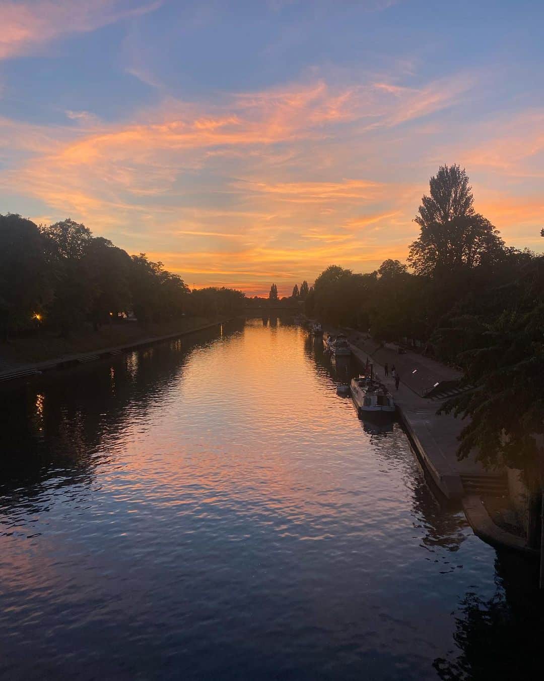 マシューウィリアムソンのインスタグラム：「YORKSHIRE   Goodnight from a glorious weekend break in Yorkshire before heading home to Spain and back to work and school.」
