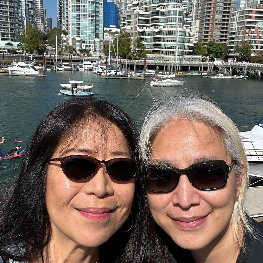 さんのインスタグラム写真 - (Instagram)「四天三夜，雖然時間很短，但是好開心！感謝青芬的招待。期待下次的再相聚。♥️🫶🏼🥰 #不再改了 #VancouverCanada #MemoriesMade #🫶🏼」9月5日 6時34分 - fouryorkiesmom
