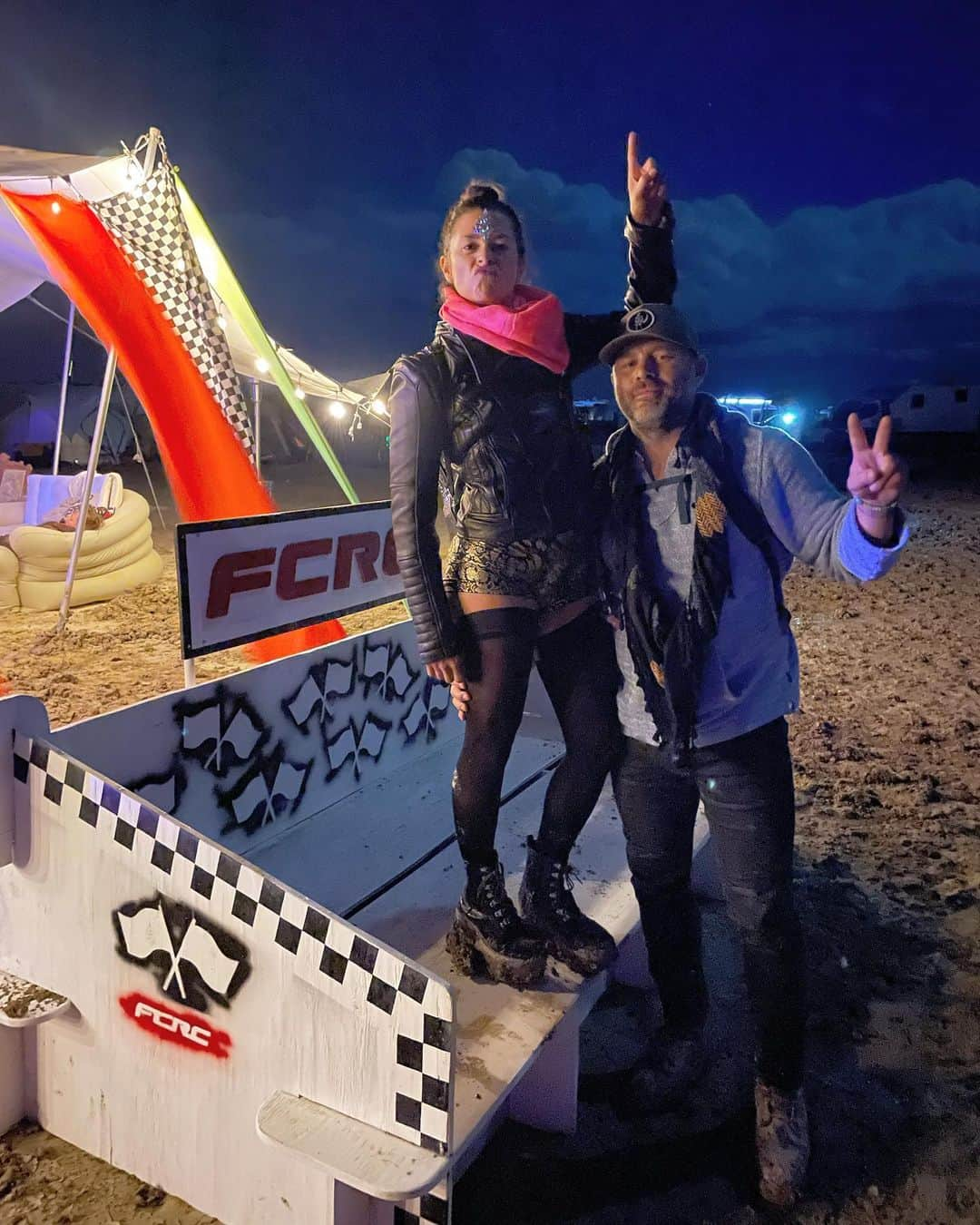 ダニカ・パトリックさんのインスタグラム写真 - (ダニカ・パトリックInstagram)「One of my favorite things to do at burning man is to check out all the art. Sometimes it’s fun to climb them too. 😜 There are hundreds of amazing pieces that make riding anywhere on the playa stunning. And then the lights at night… Wow. You have to see it to understand. 🩷💚🖤❤️🩵🩶🧡💙🤍💛💜」9月5日 6時49分 - danicapatrick