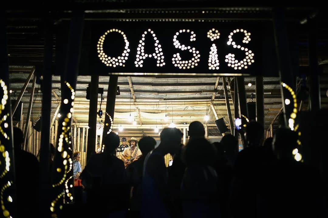 BESのインスタグラム：「@oasis_jahnodebeach   最高  #bes#oasis」