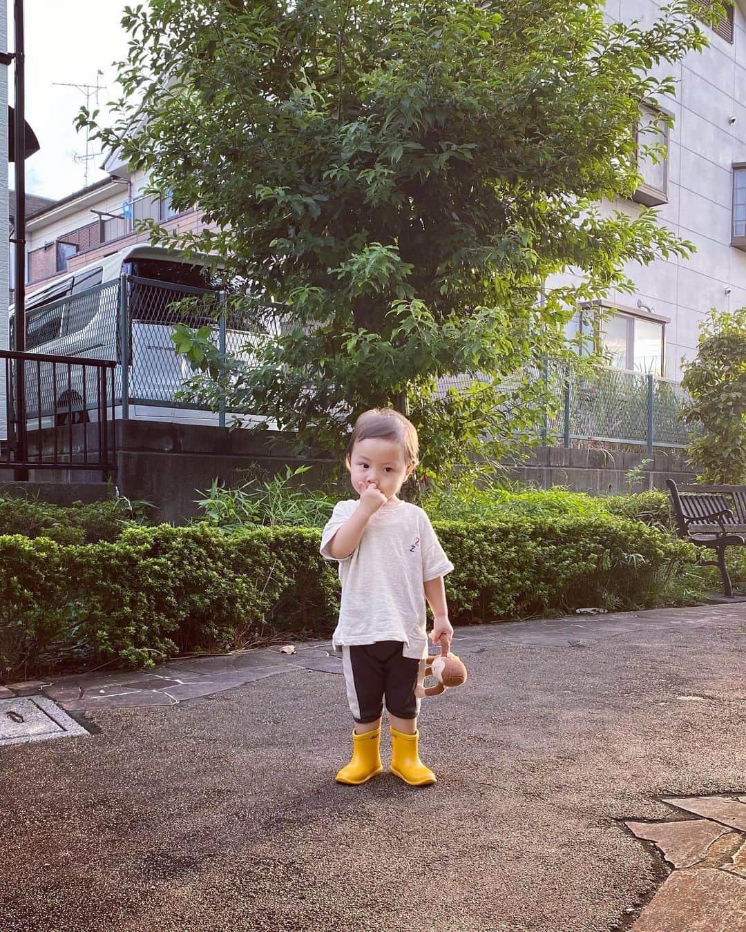 西国原礼子のインスタグラム：「雨靴が似合うね☂️」