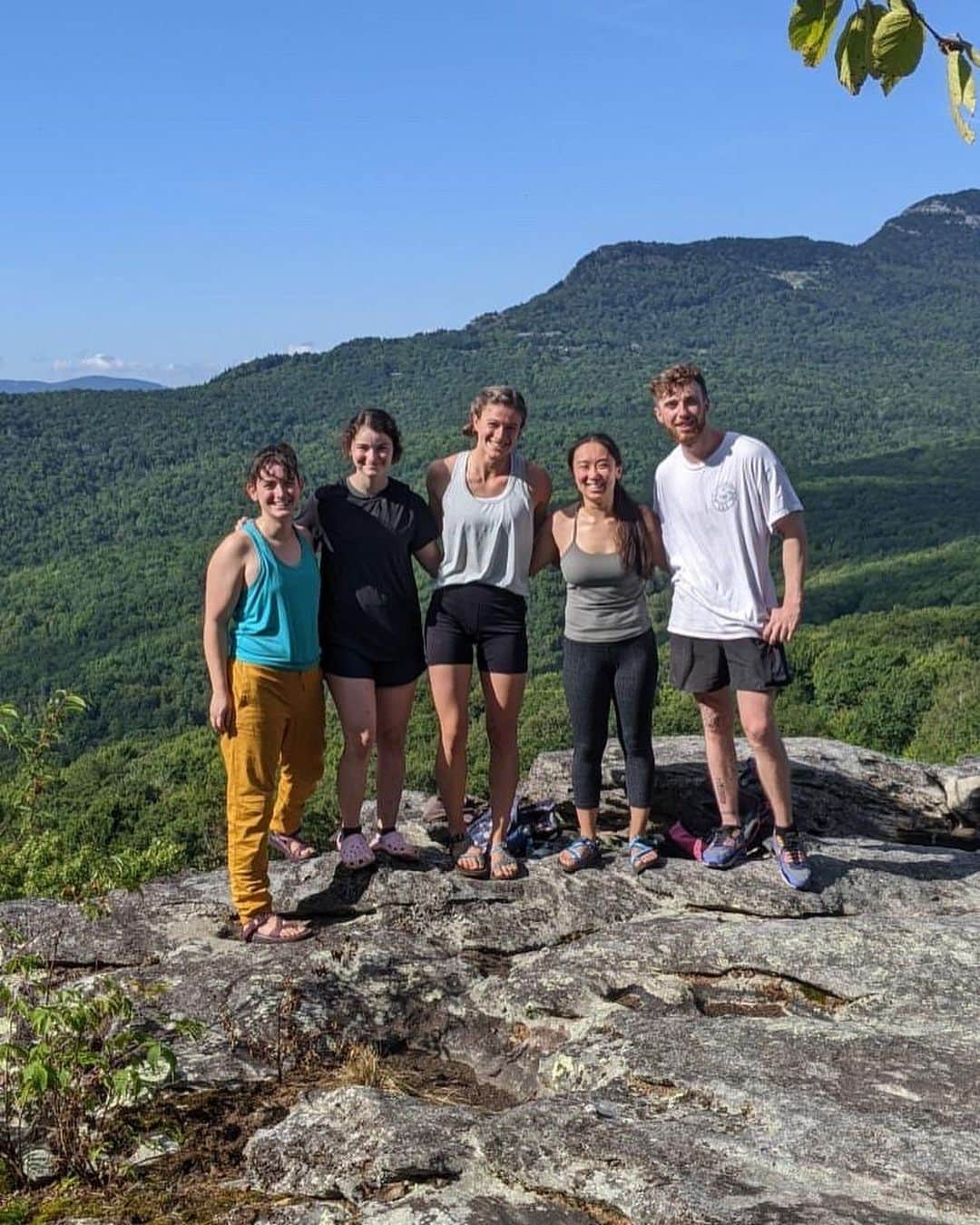 Laura Martyさんのインスタグラム写真 - (Laura MartyInstagram)「A day well spent!!   Swipe to see how most of my climbs ended 😅」9月5日 8時46分 - laura_how_you_get_up_there