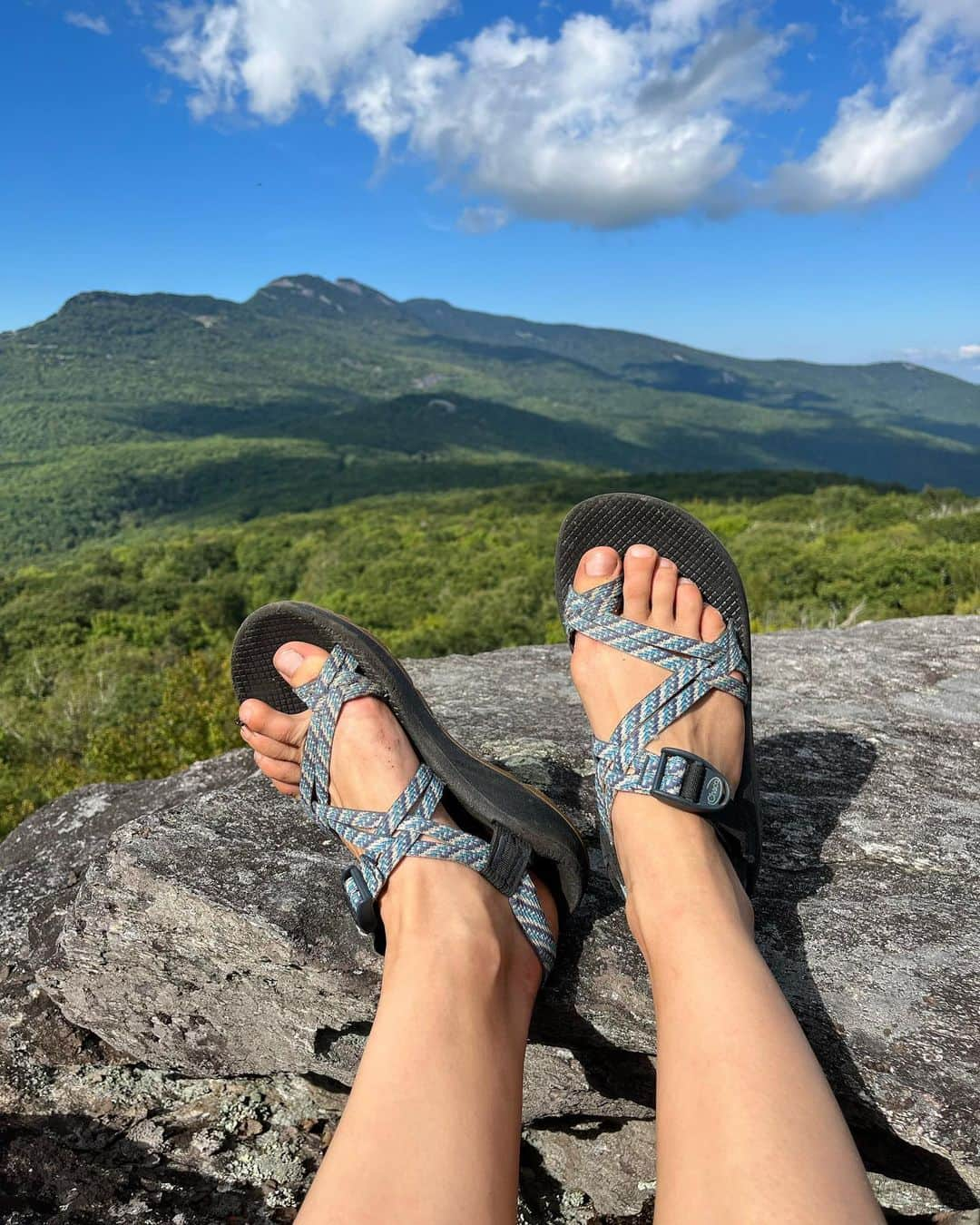 Laura Martyさんのインスタグラム写真 - (Laura MartyInstagram)「A day well spent!!   Swipe to see how most of my climbs ended 😅」9月5日 8時46分 - laura_how_you_get_up_there