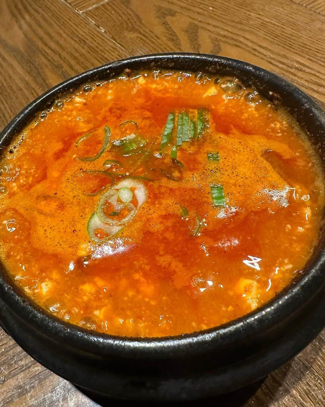 井上公造さんのインスタグラム写真 - (井上公造Instagram)「海鮮純豆腐チゲだけじゃなくて、他の写真はないの？と聞かれたので、2種類のチヂミ、馬刺し、水餃子などをアップしました。 どれもヘルシーで、食べ応えがあって、オススメばかり。隣のテーブルのプルコギも美味しそうでした！  #南青山グルメ   #韓国料理   #海鮮純豆腐チゲ   #チヂミ   #プルコギ   #熊本産馬刺し   #予約必須」9月5日 9時33分 - inouekozo39